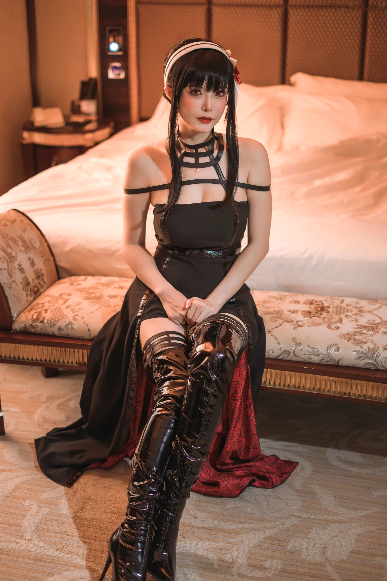 Gallery - 夏小秋秋秋-091-间谍过家家约尔·福杰Cosplay，冷艳杀手礼服私房写真，无圣光大尺度演绎角色扮演私房照诱惑气质大尺度 夏小秋女神私房照_秀色女神 - image 29