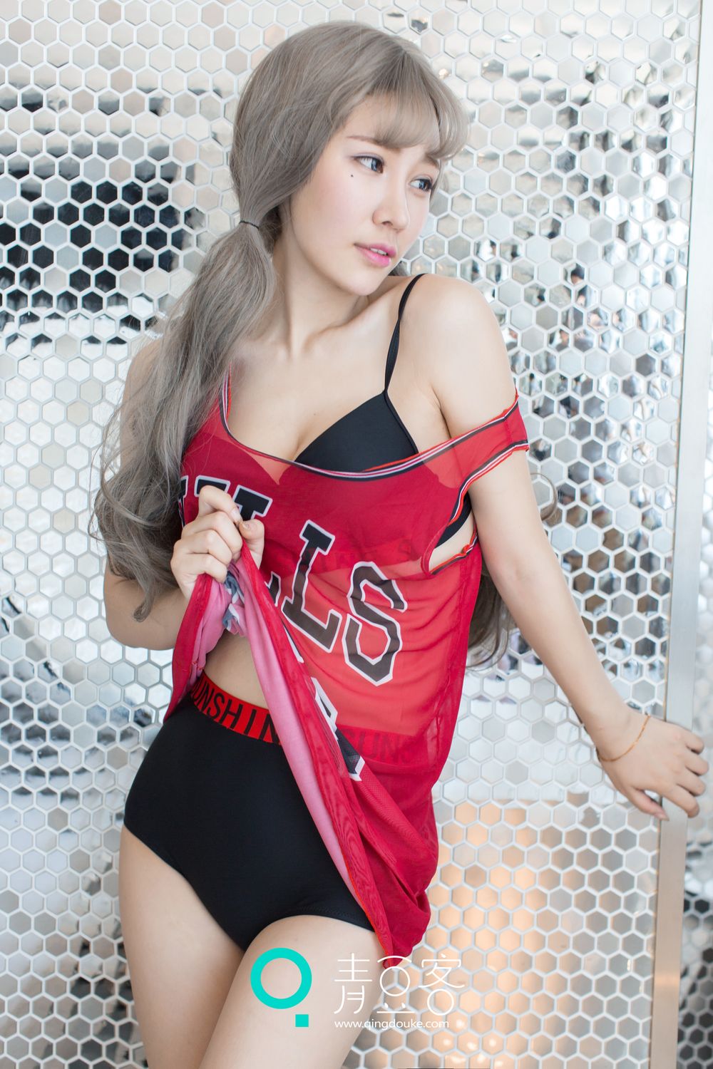 美昕Yumi [青豆客QingDouKe]高清写真图2016-12-11 花色比基尼写真图