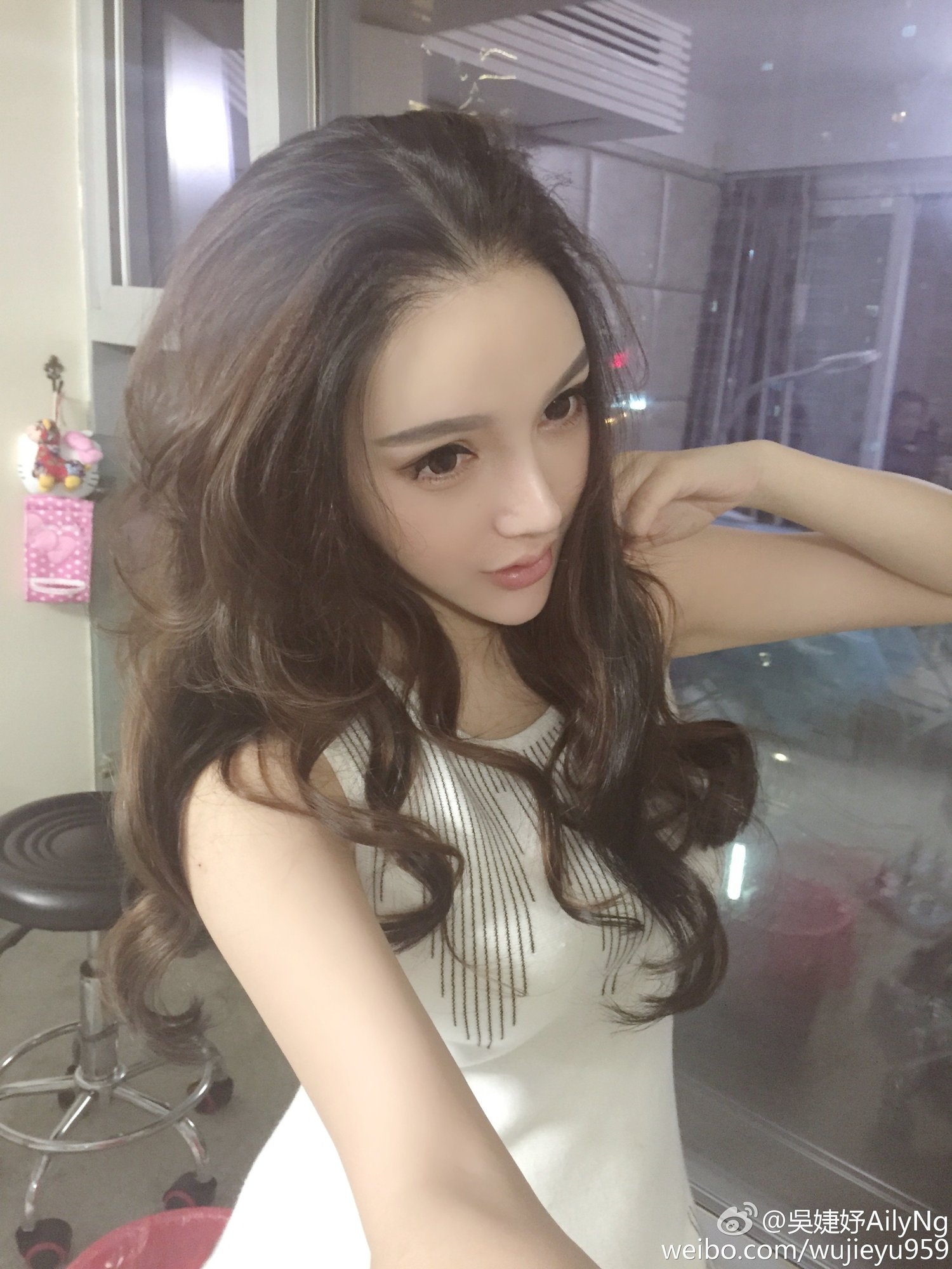 吴婕妤AilyNg 纯天然巨咪微博私房照诱惑写真图