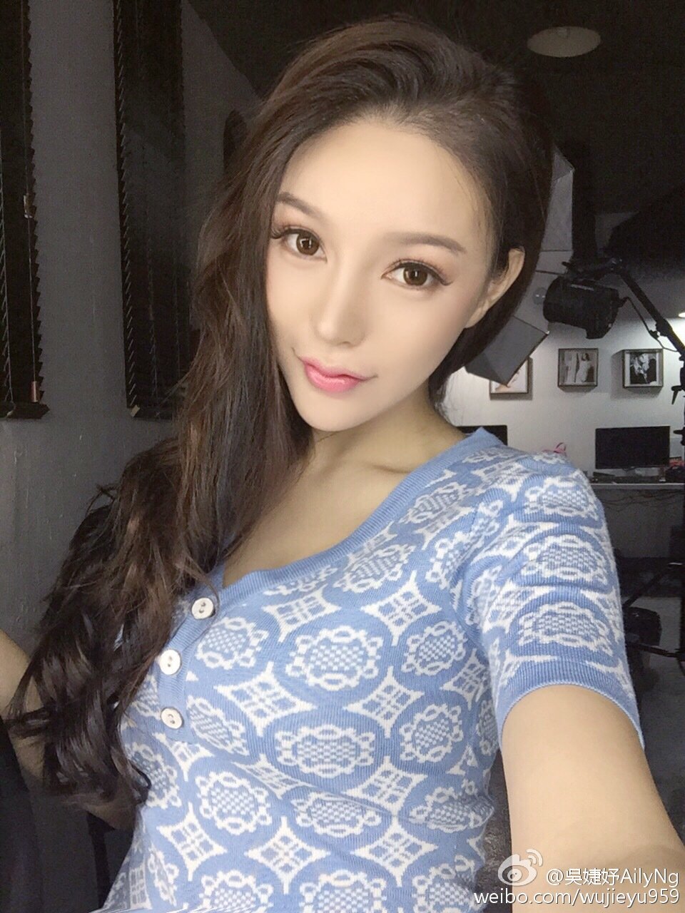 吴婕妤AilyNg 纯天然巨咪微博私房照诱惑写真图