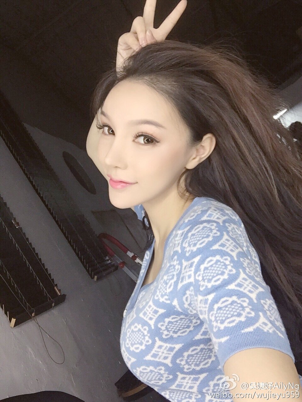 吴婕妤AilyNg 纯天然巨咪微博私房照诱惑写真图