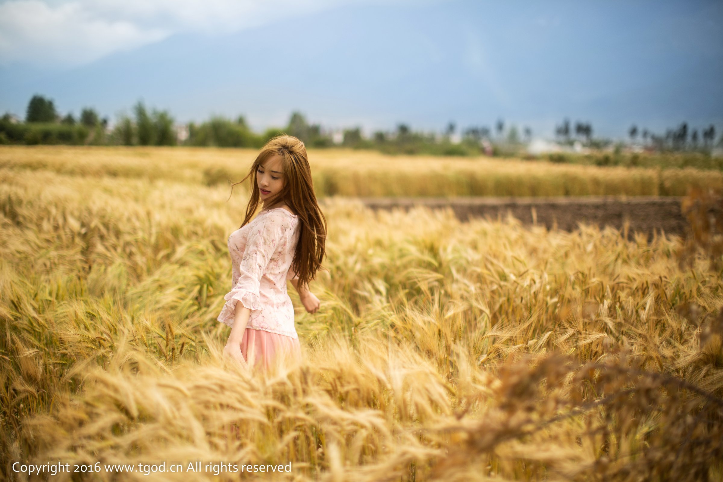 土肥圆矮 [TGOD推女神]高清写真图大理旅拍 第一刊 ~
