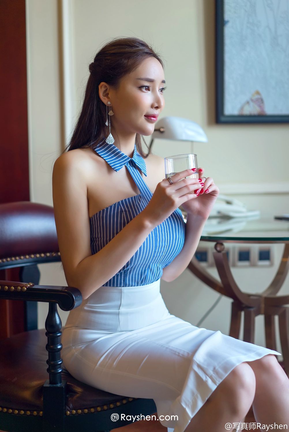 气质女神周妍希 天生妩媚无法抵挡