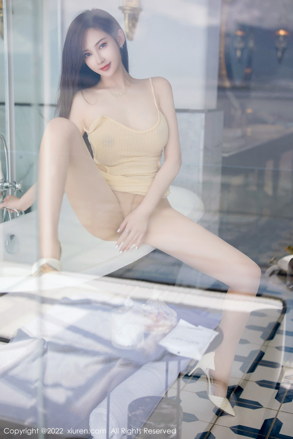 [XiuRen]高清写真图 2022.11.25 No.5912 土肥圆Carol 大理旅拍