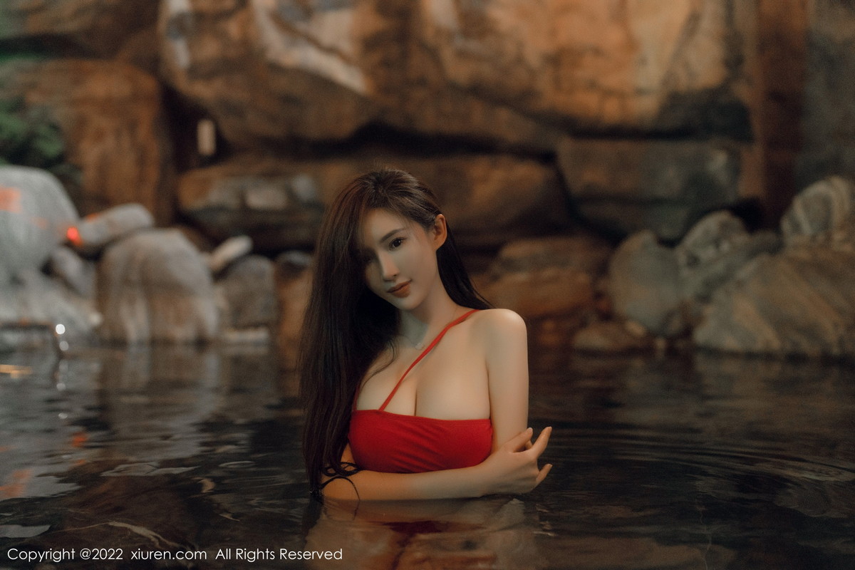 [XiuRen]高清写真图 2022.12.19 No.6014 Carol周妍希 温泉美臀