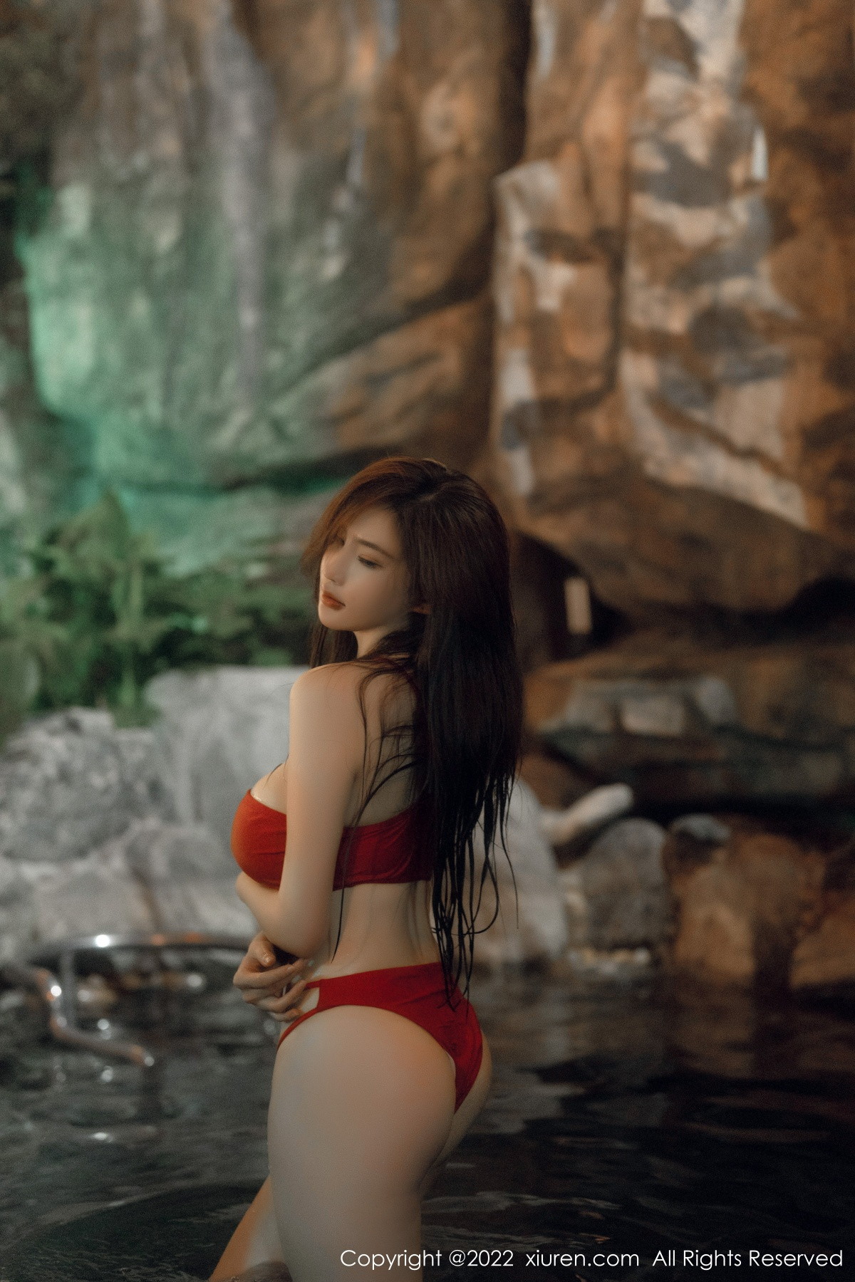 [XiuRen]高清写真图 2022.12.19 No.6014 Carol周妍希 温泉美臀