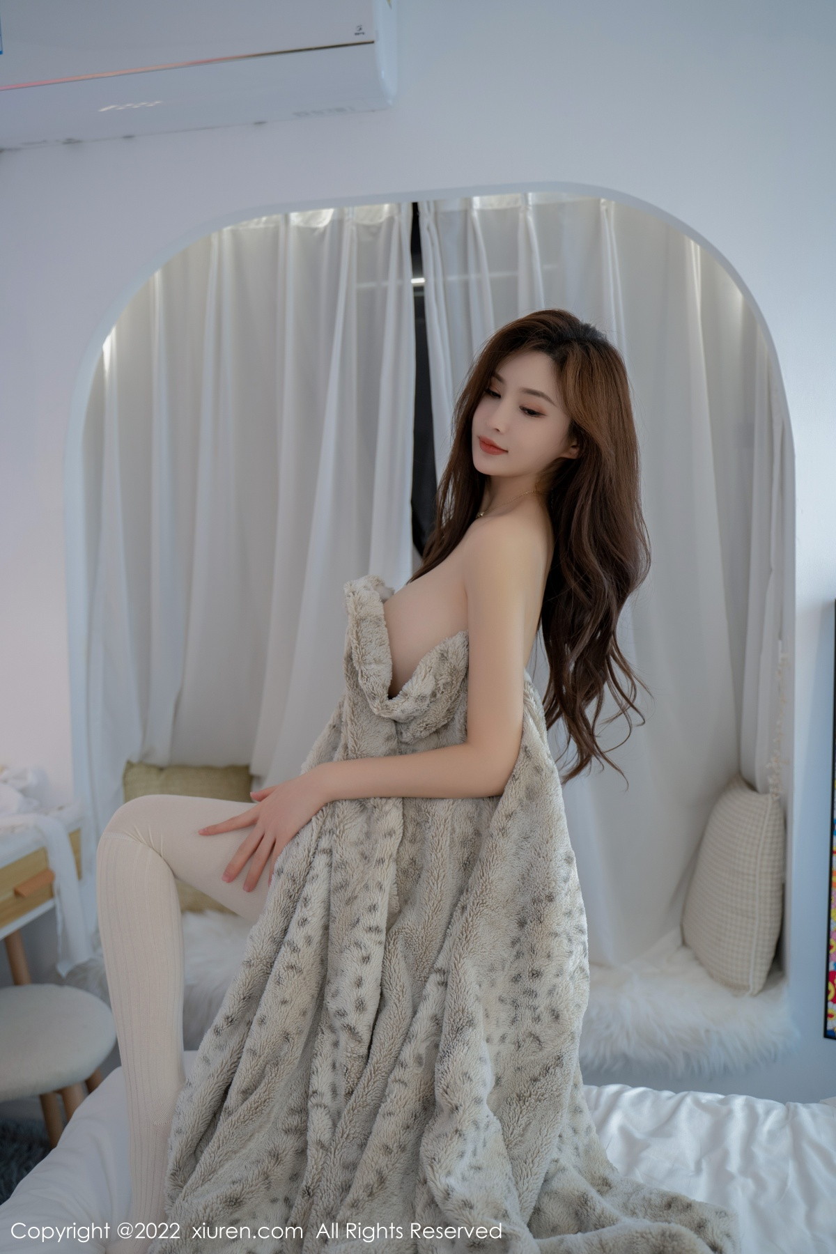 [XiuRen]高清写真图 2022.11.01 No.5787 奶瓶土肥圆矮挫丑黑穷 丰腴美臀