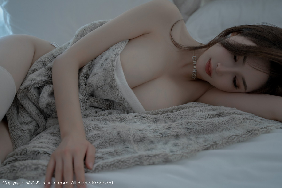 [XiuRen]高清写真图 2022.11.01 No.5787 奶瓶土肥圆矮挫丑黑穷 丰腴美臀