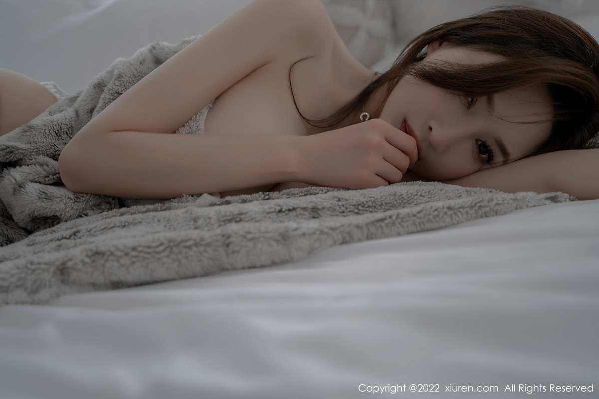 [XiuRen]高清写真图 2022.11.01 No.5787 奶瓶土肥圆矮挫丑黑穷 丰腴美臀