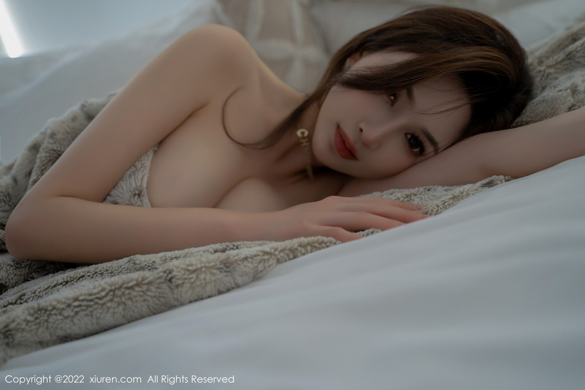[XiuRen]高清写真图 2022.11.01 No.5787 奶瓶土肥圆矮挫丑黑穷 丰腴美臀