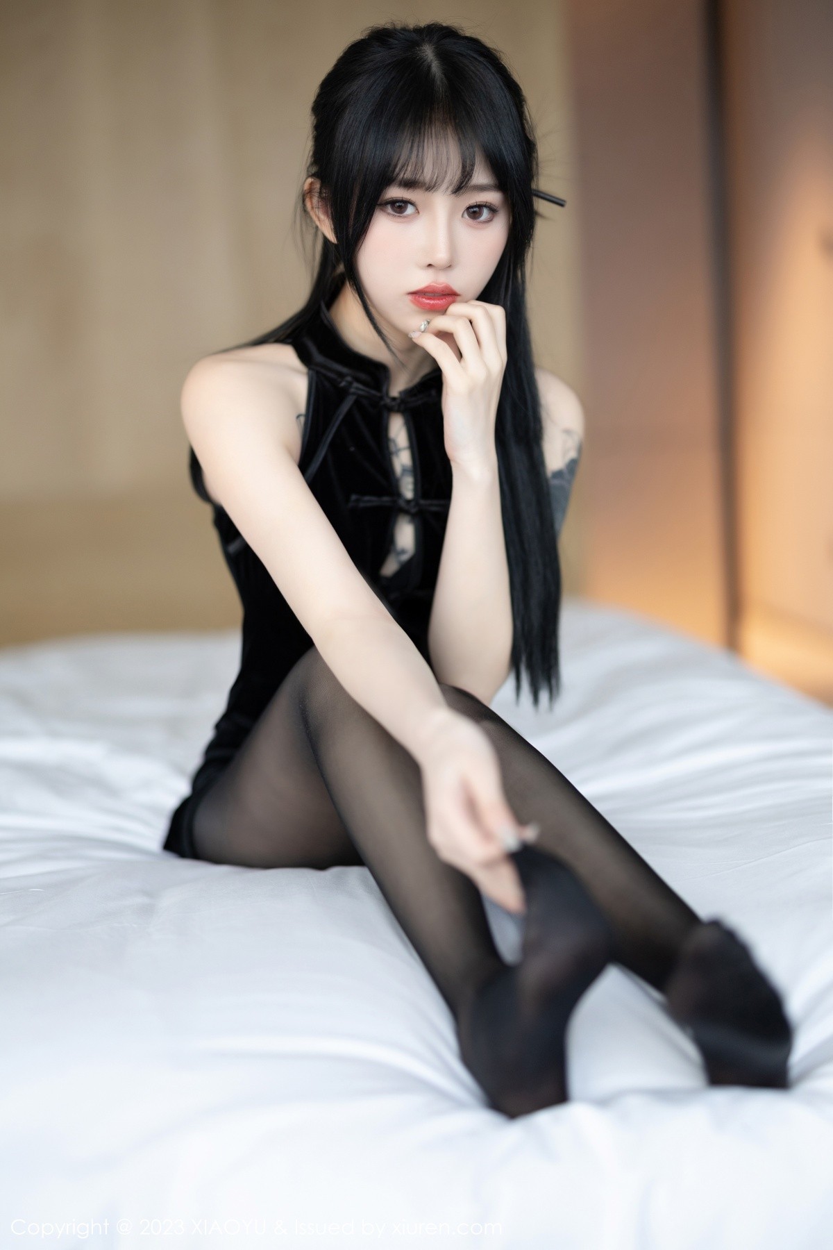 [XIAOYU]高清写真图 2023.05.18 VOL.1030 奶瓶. 黑丝美腿