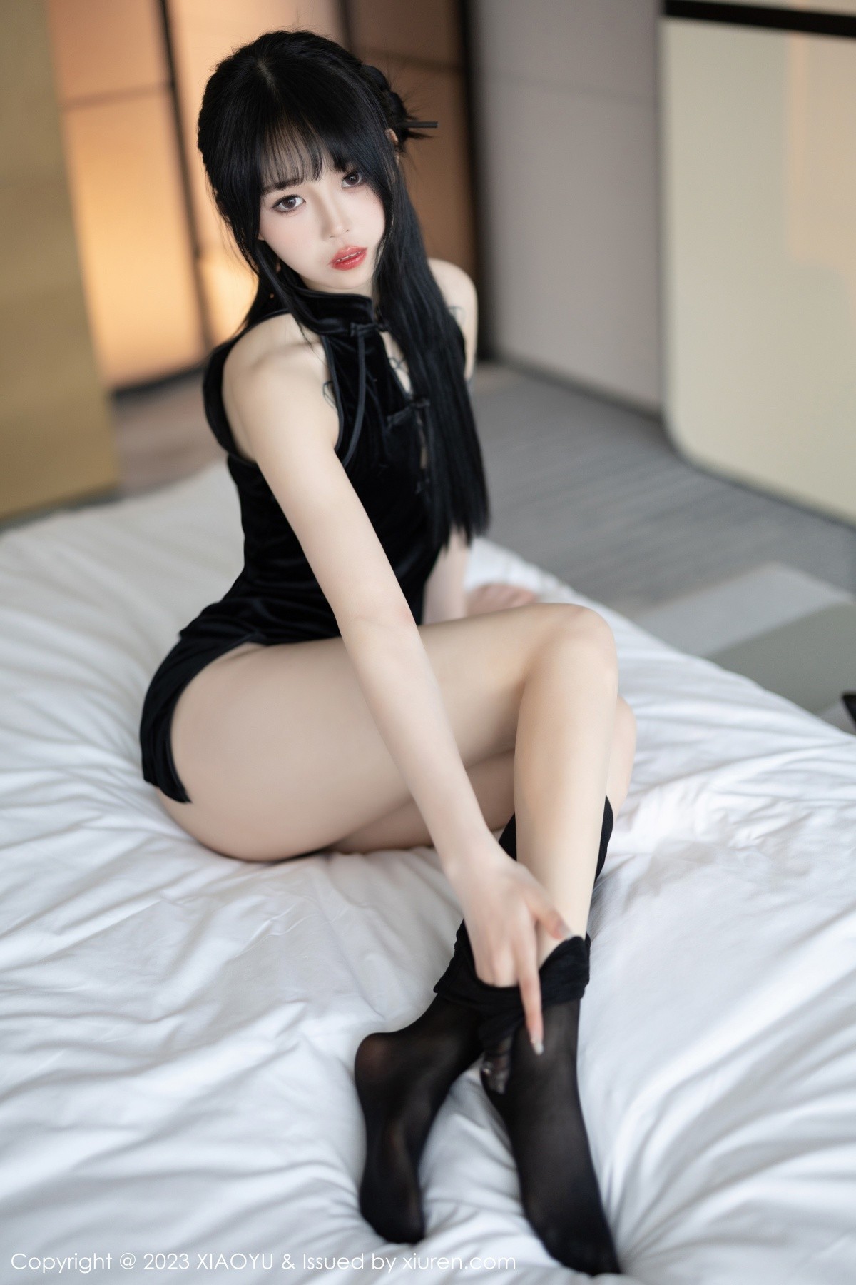 [XIAOYU]高清写真图 2023.05.18 VOL.1030 奶瓶. 黑丝美腿