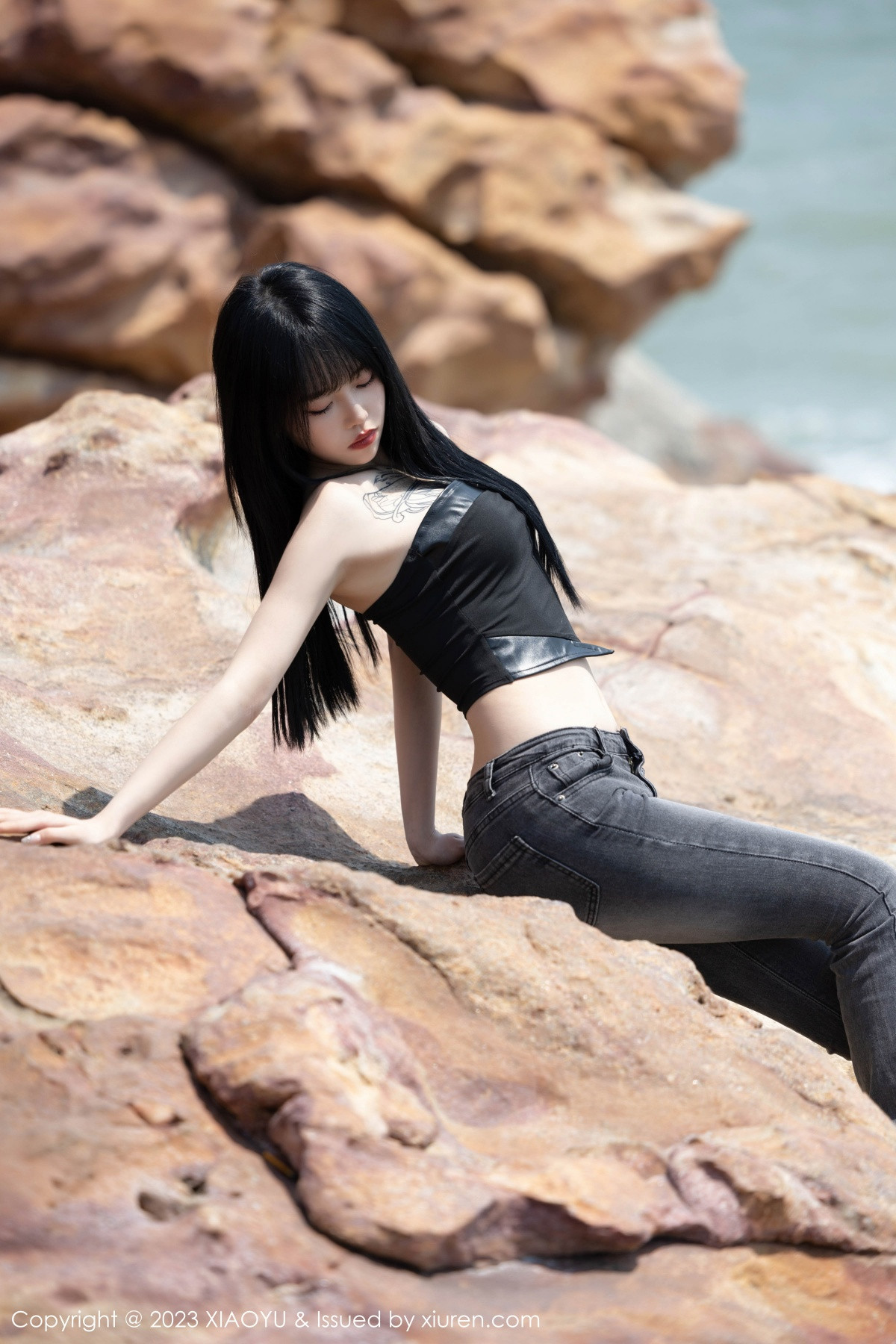 [XIAOYU]高清写真图 2023.06.12 VOL.1047 奶瓶. 清纯美腿