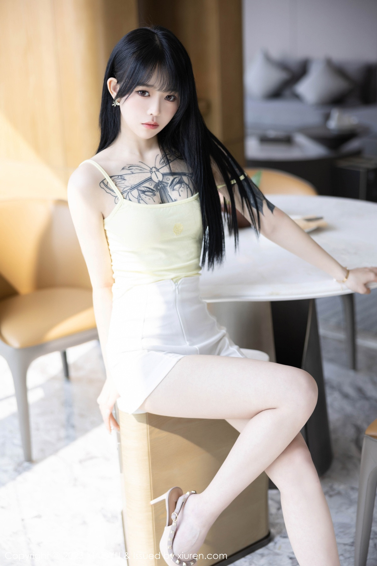 [XIAOYU]高清写真图 2023.06.12 VOL.1047 奶瓶. 清纯美腿