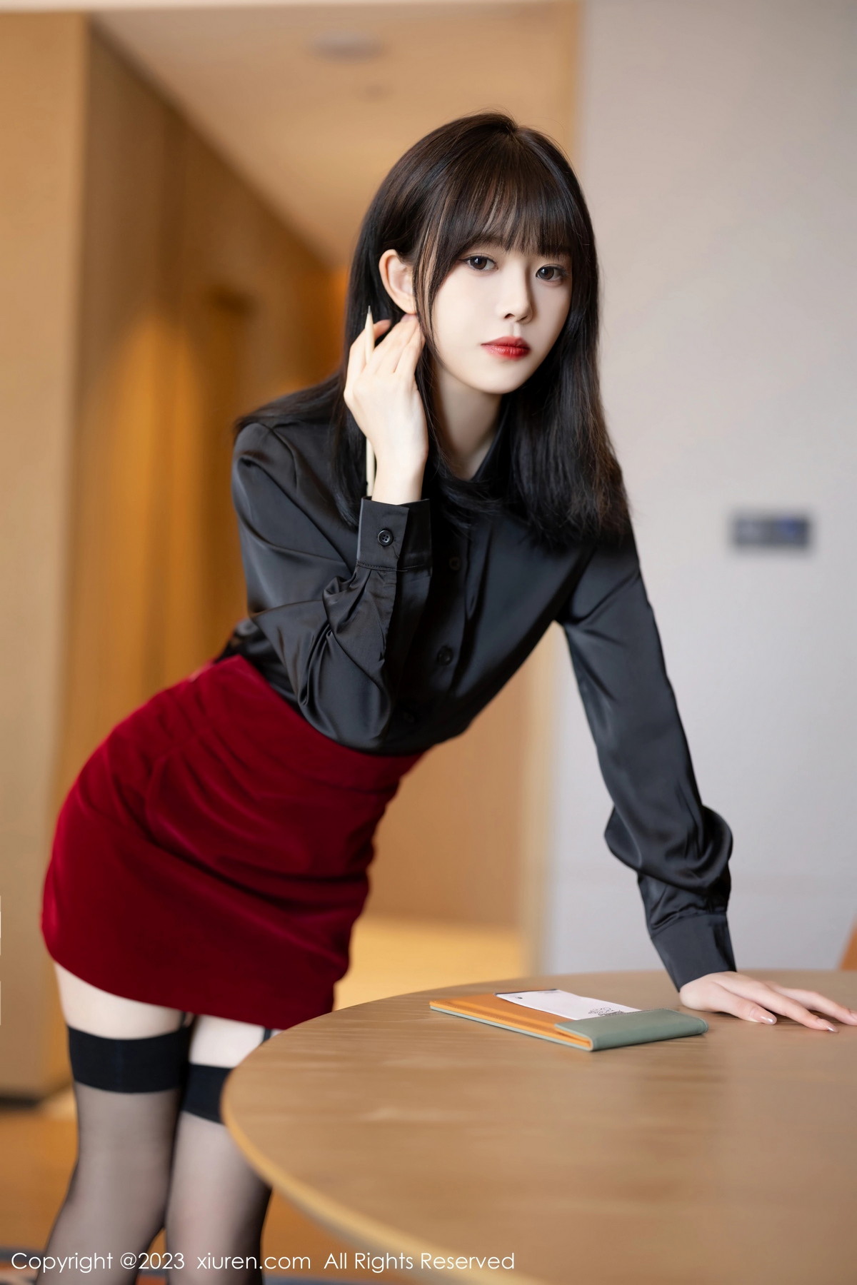 [XIAOYU]高清写真图 2023.07.05 VOL.1063 奶瓶. 黑丝美腿