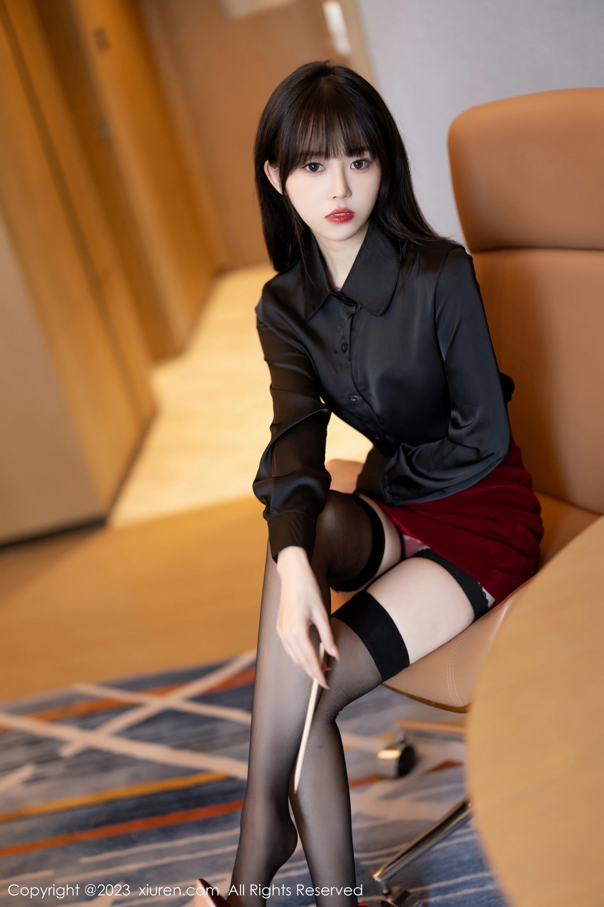 [XIAOYU]高清写真图 2023.07.05 VOL.1063 奶瓶. 黑丝美腿