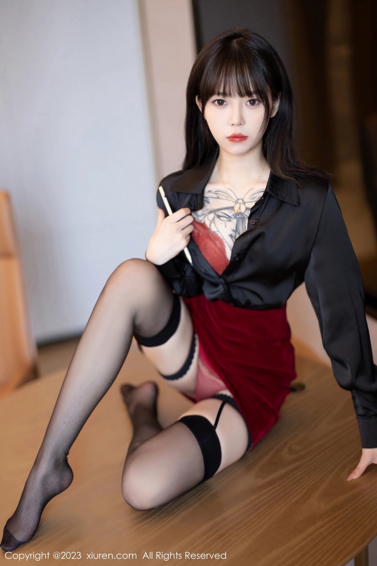 [XIAOYU]高清写真图 2023.07.05 VOL.1063 奶瓶. 黑丝美腿