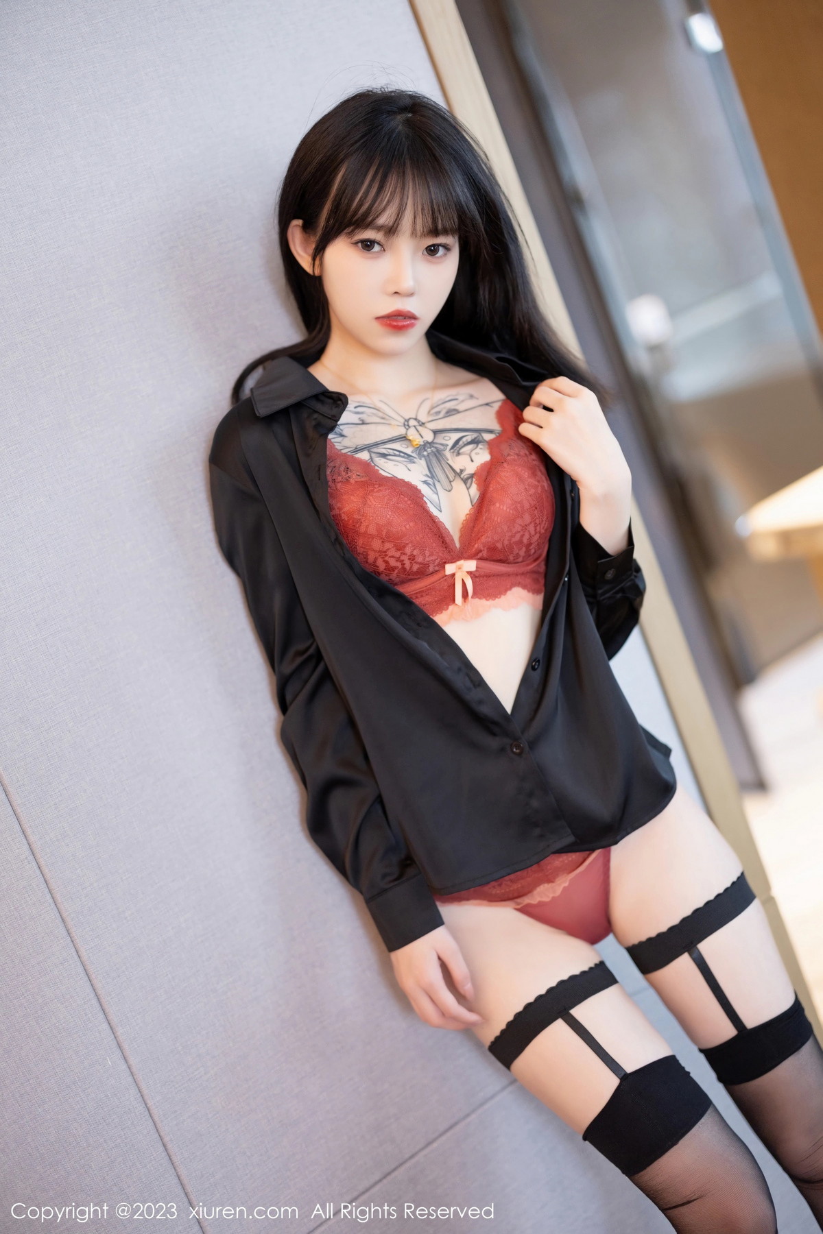 [XIAOYU]高清写真图 2023.07.05 VOL.1063 奶瓶. 黑丝美腿