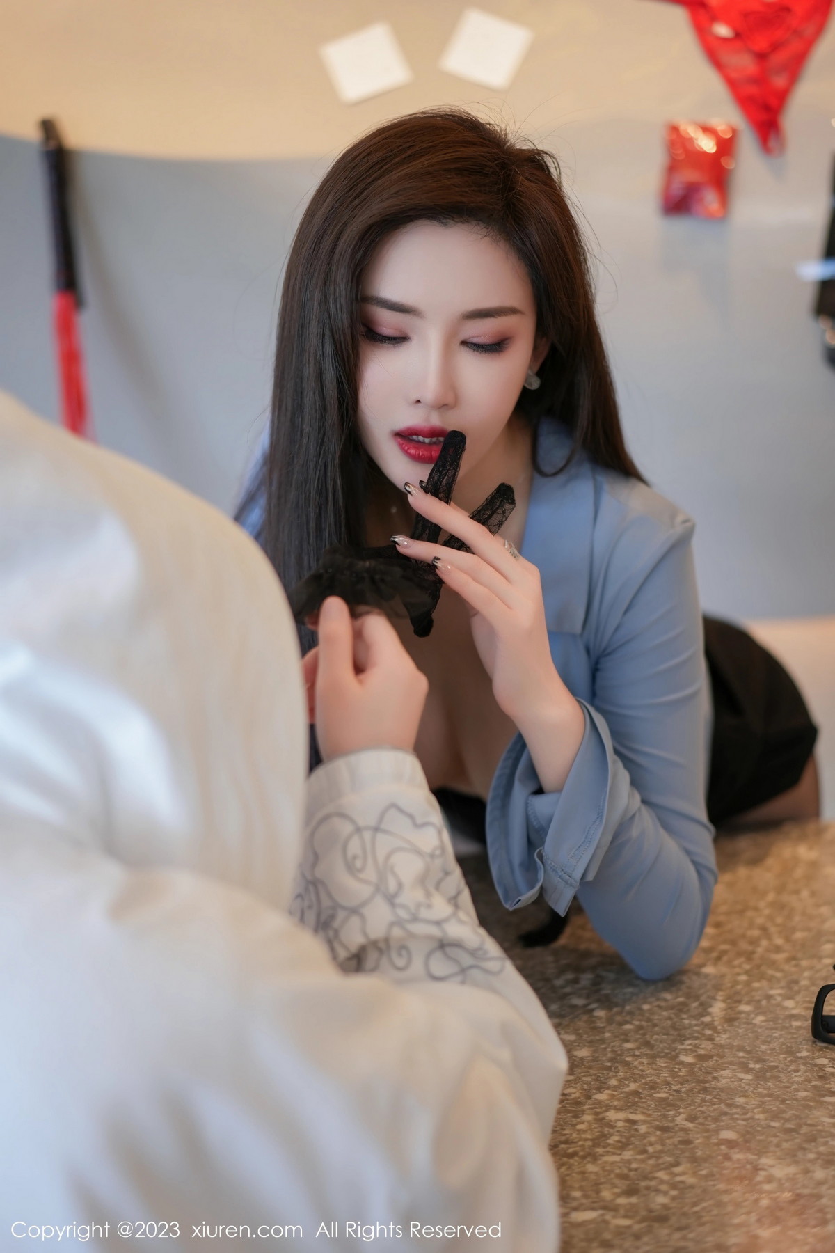 [XiuRen]高清写真图 2023.07.18 No.7095 Carol周妍希 黑丝美腿