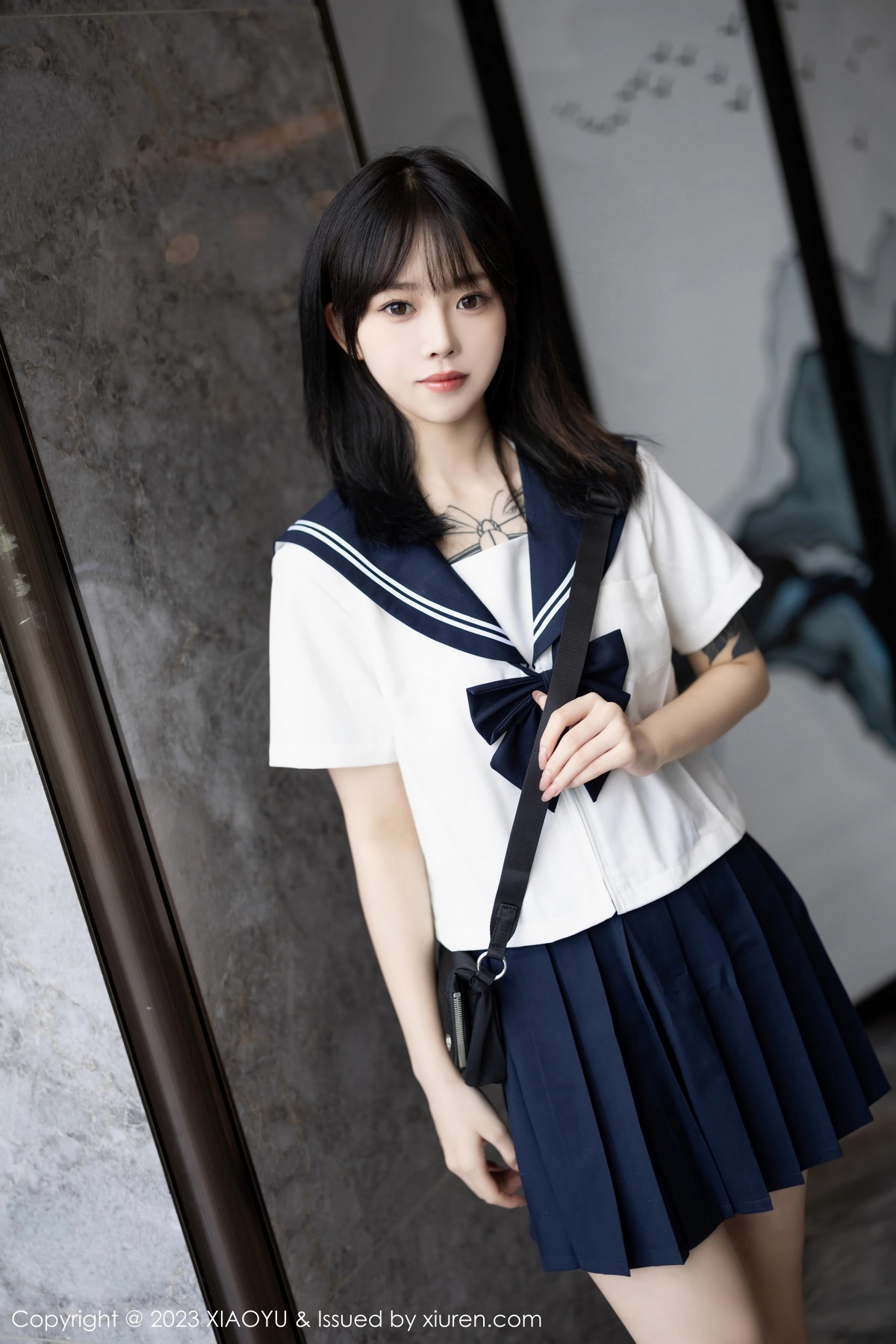 [XIAOYU]高清写真图 2023.08.08 VOL.1087 奶瓶. 学生装美腿