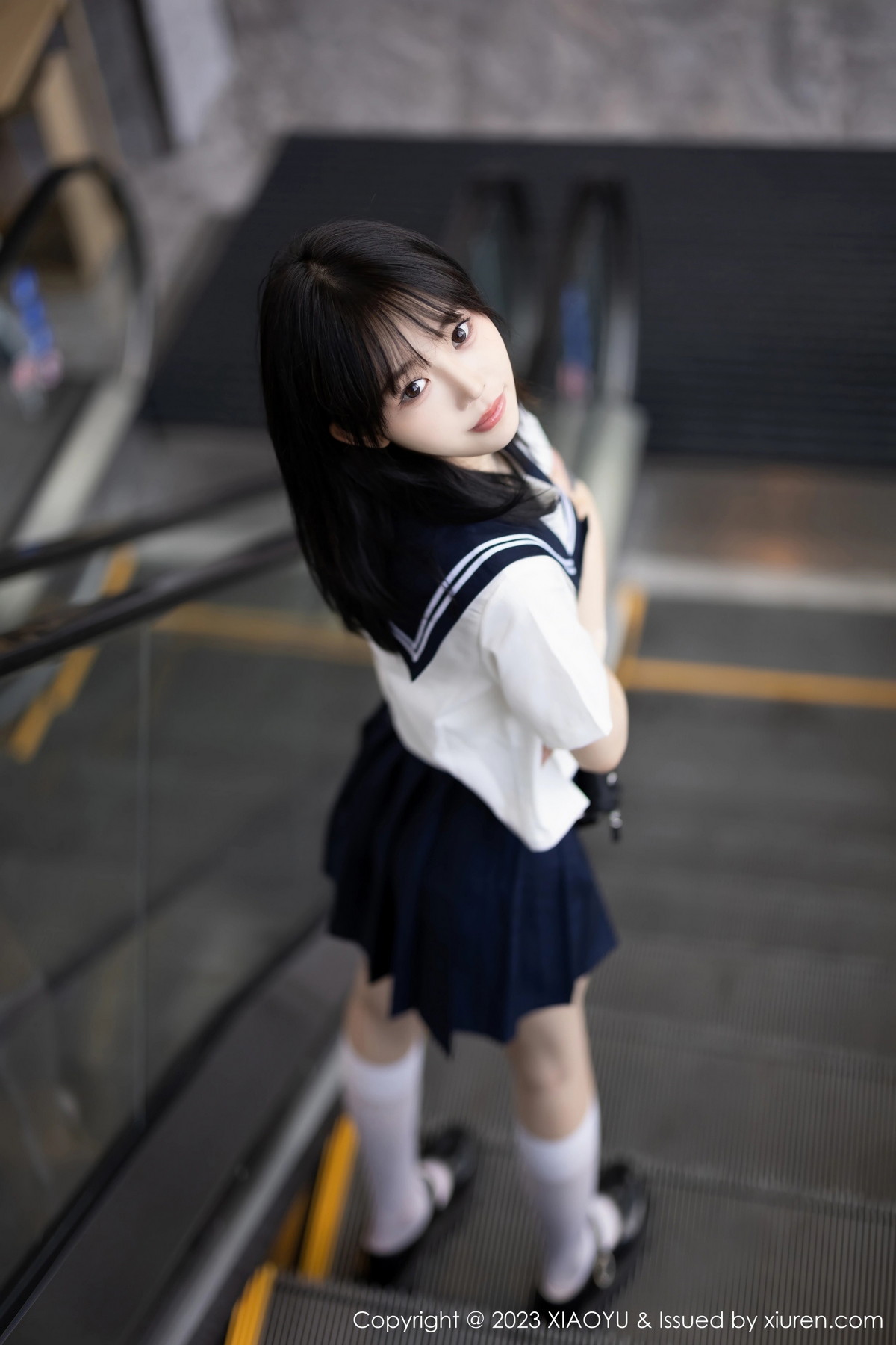 [XIAOYU]高清写真图 2023.08.08 VOL.1087 奶瓶. 学生装美腿