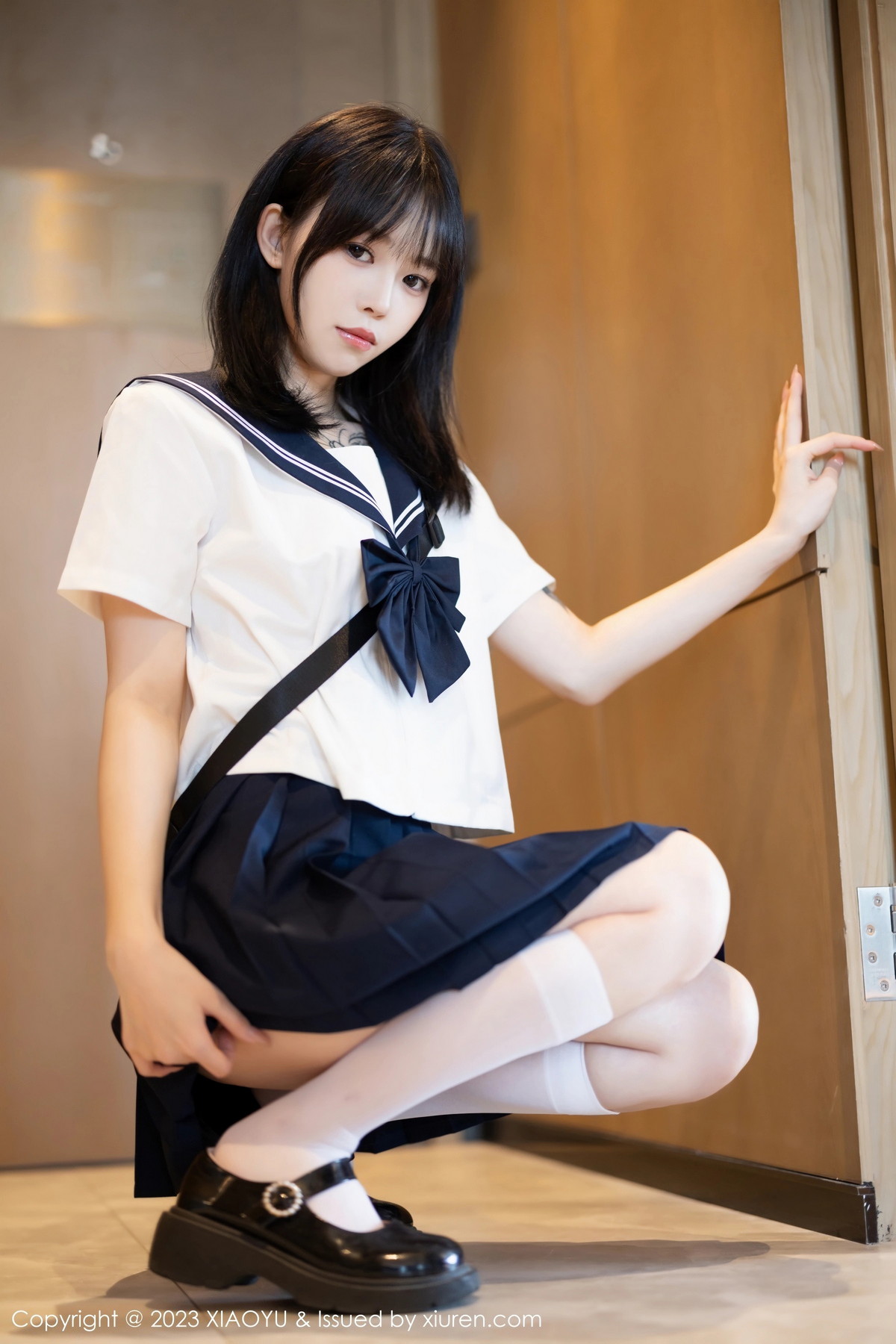 [XIAOYU]高清写真图 2023.08.08 VOL.1087 奶瓶. 学生装美腿