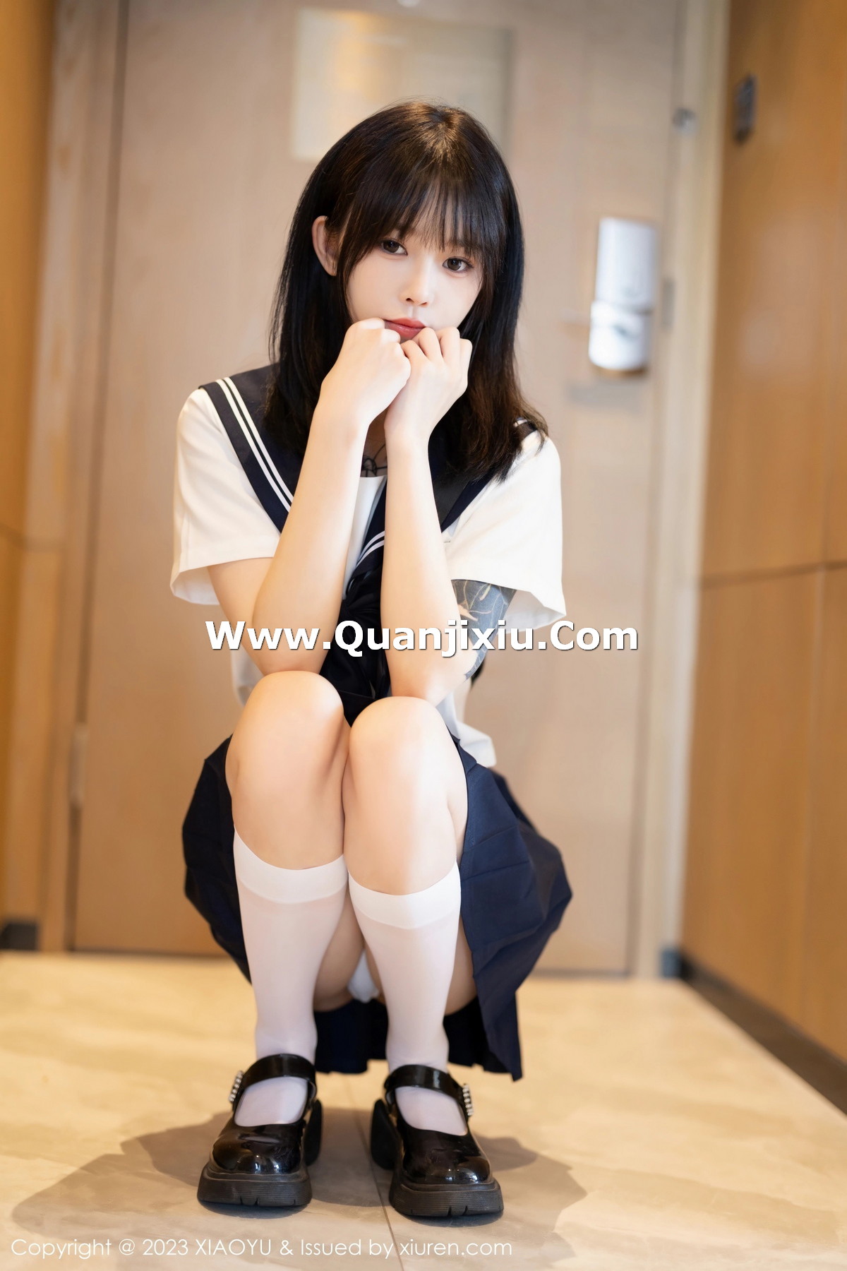 [XIAOYU]高清写真图 2023.08.08 VOL.1087 奶瓶. 学生装美腿
