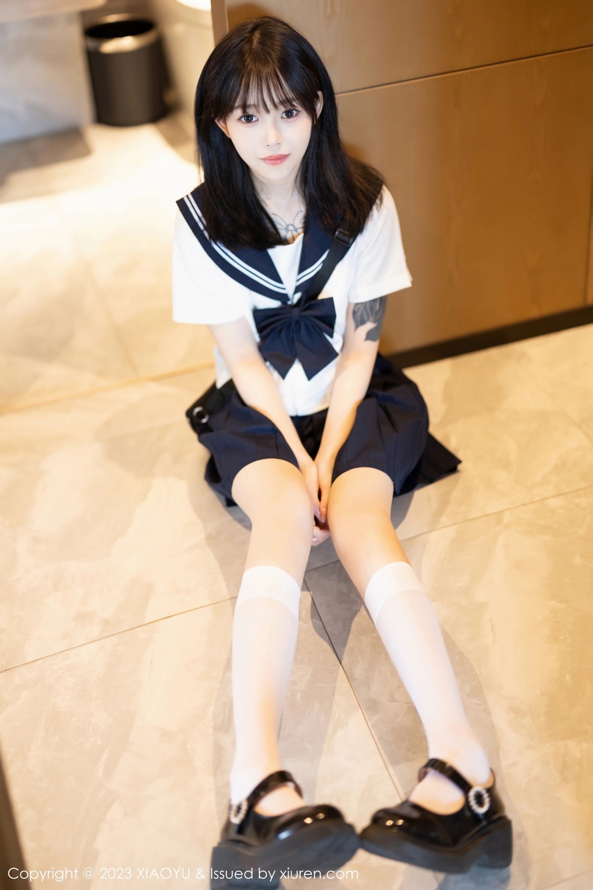 [XIAOYU]高清写真图 2023.08.08 VOL.1087 奶瓶. 学生装美腿