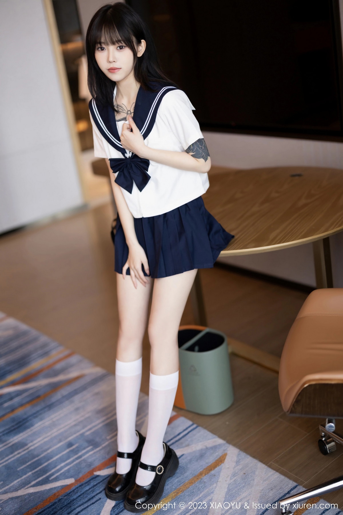 [XIAOYU]高清写真图 2023.08.08 VOL.1087 奶瓶. 学生装美腿