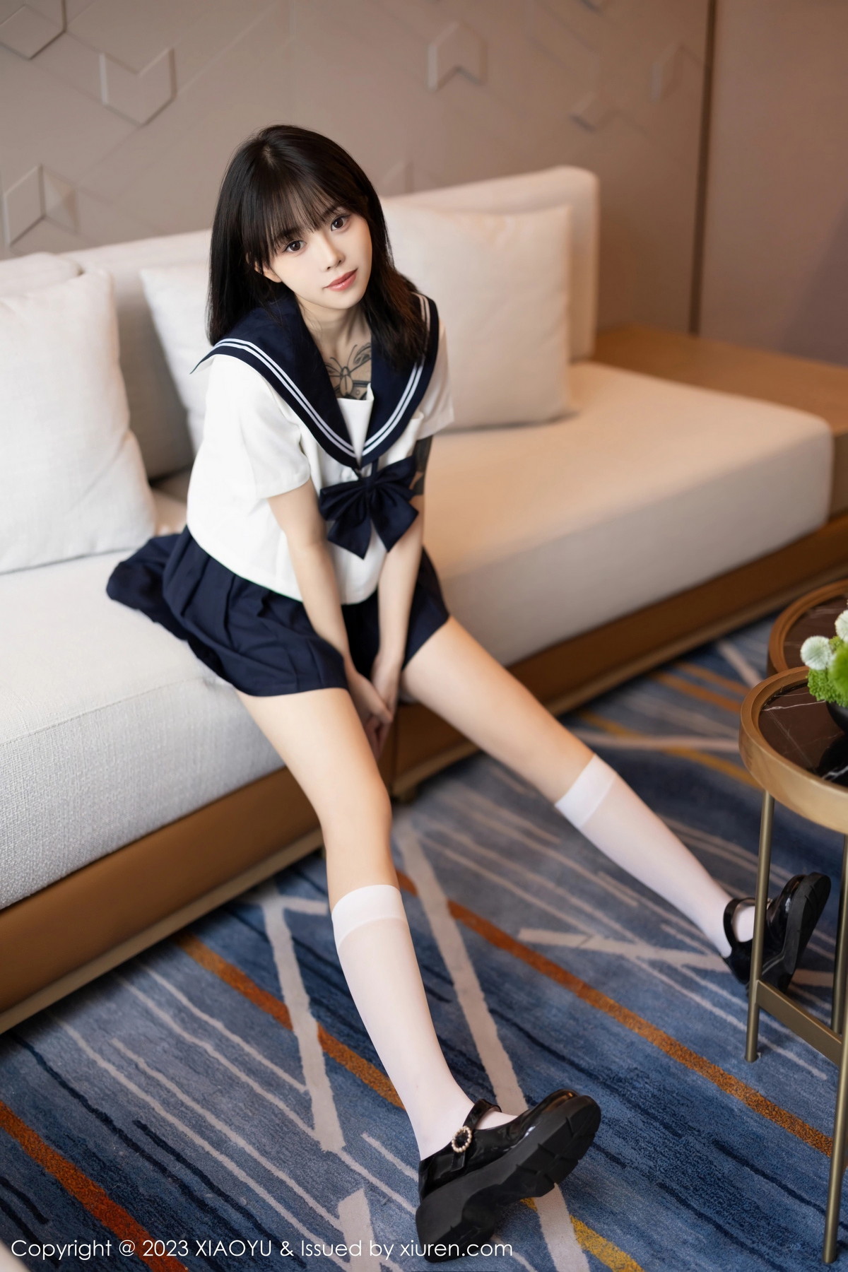 [XIAOYU]高清写真图 2023.08.08 VOL.1087 奶瓶. 学生装美腿