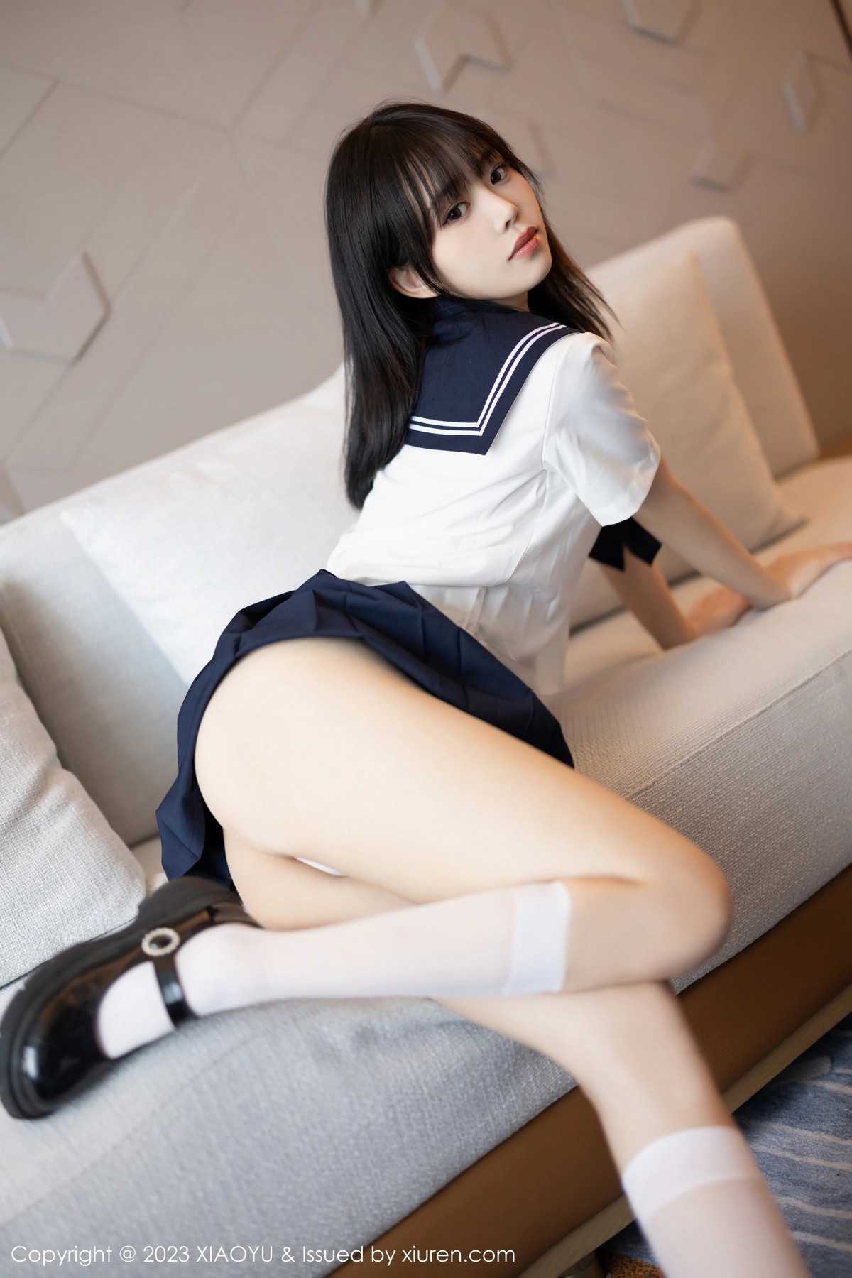 [XIAOYU]高清写真图 2023.08.08 VOL.1087 奶瓶. 学生装美腿