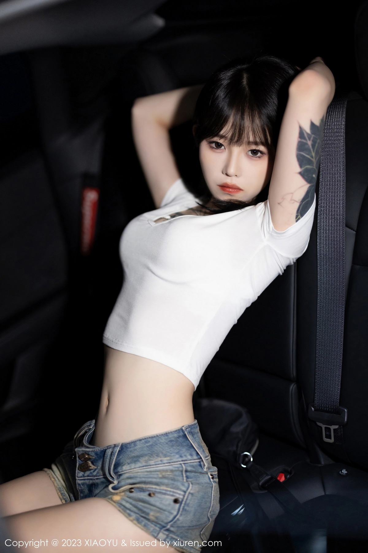 [XIAOYU]高清写真图 2023.08.21 VOL.1096 奶瓶. 清纯美腿