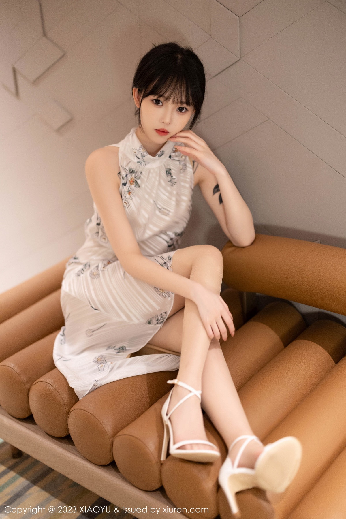 [XIAOYU]高清写真图 2023.09.25 VOL.1118 奶瓶. 旗袍美腿