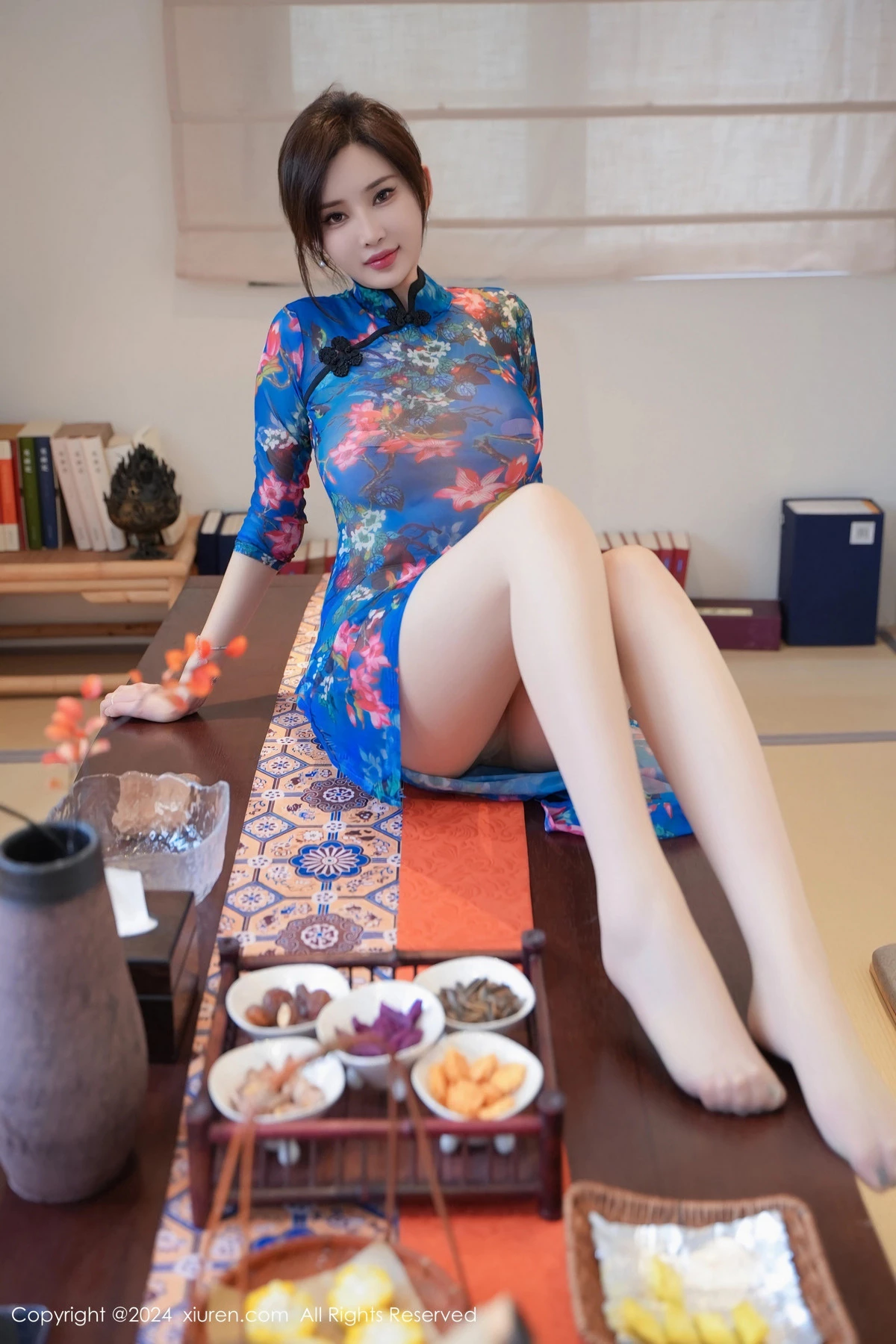 [XiuRen]高清写真图 2024.02.22 No.8127 Carol周妍希X 丝袜美腿