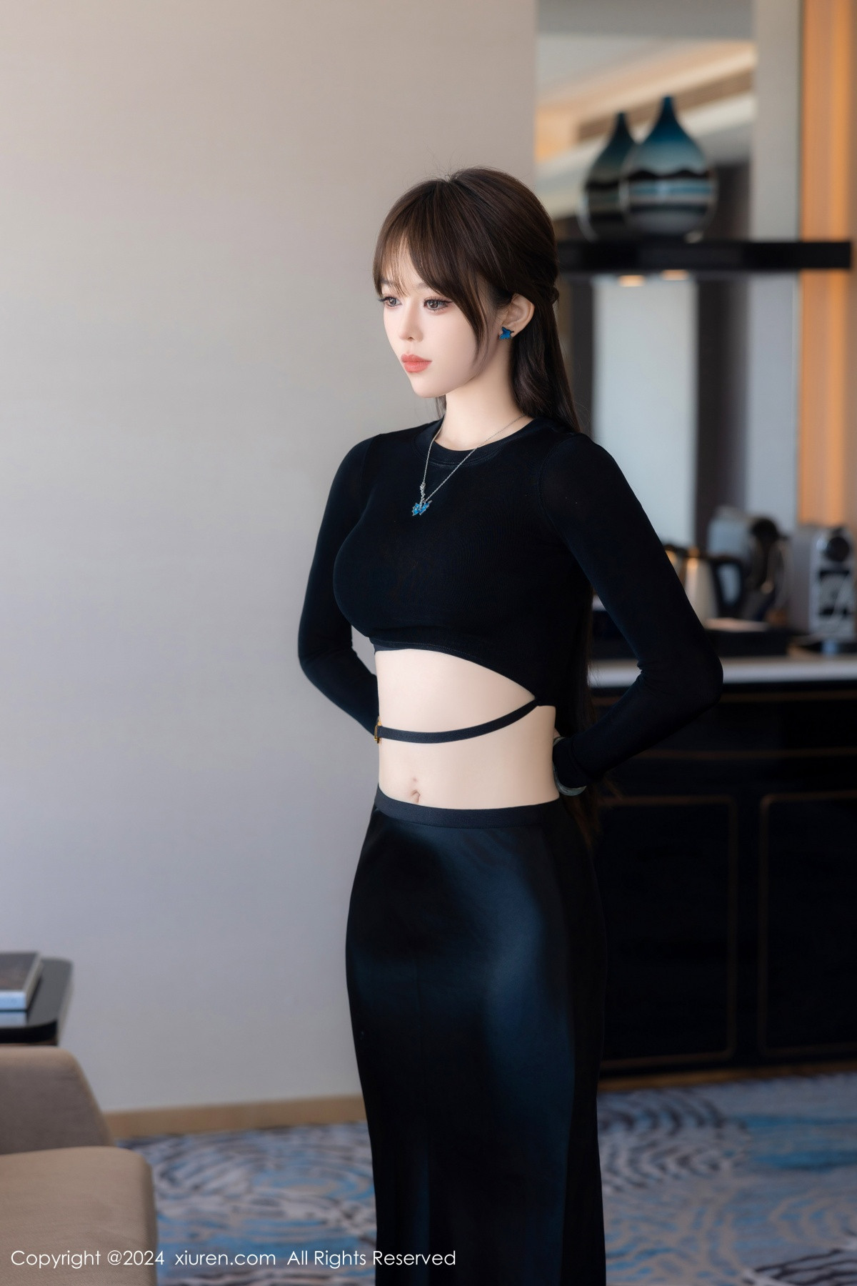 [XiuRen]高清写真图 2024.06.06 No.8661 奶瓶. 美腿性感