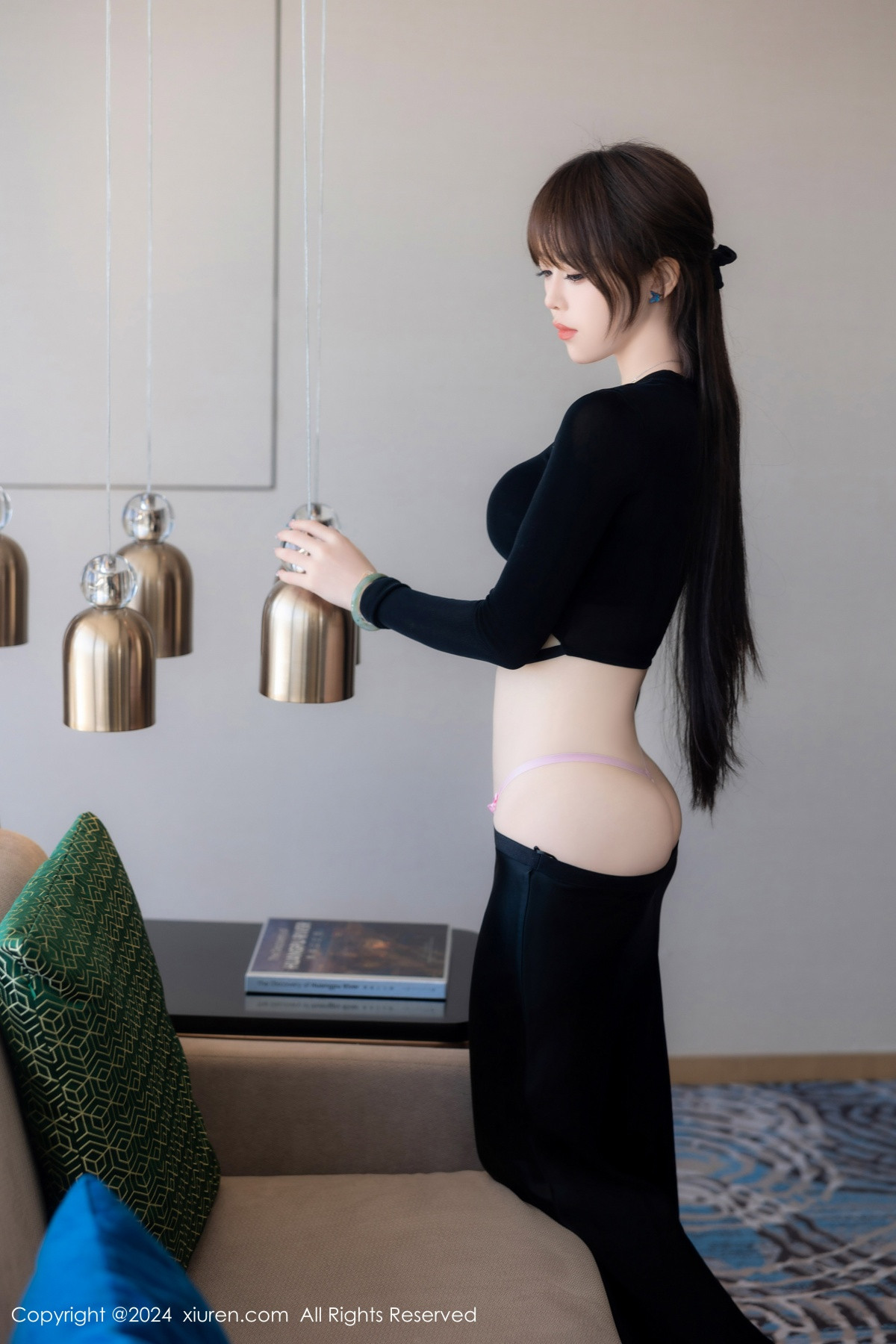 [XiuRen]高清写真图 2024.06.06 No.8661 奶瓶. 美腿性感