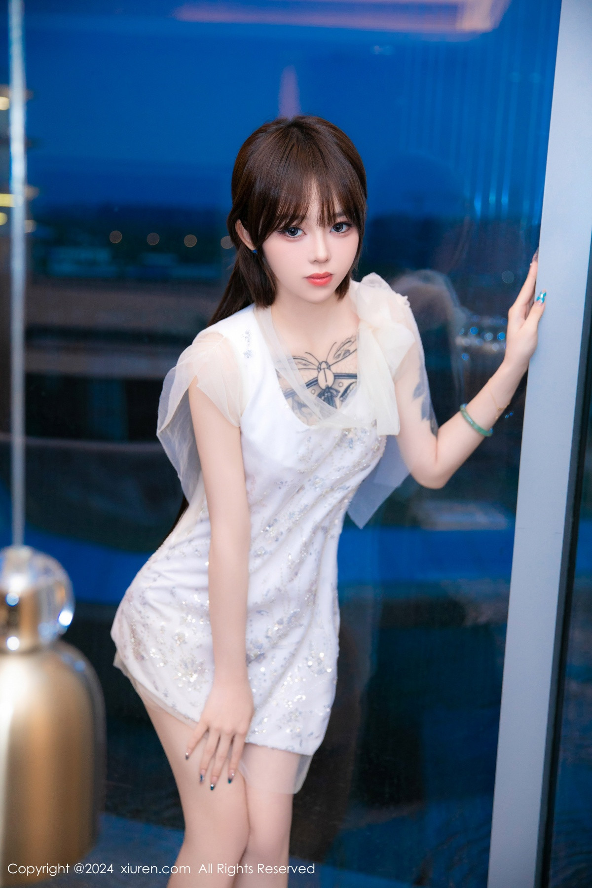[XiuRen]高清写真图 2024.06.13 No.8696 奶瓶. 美腿性感