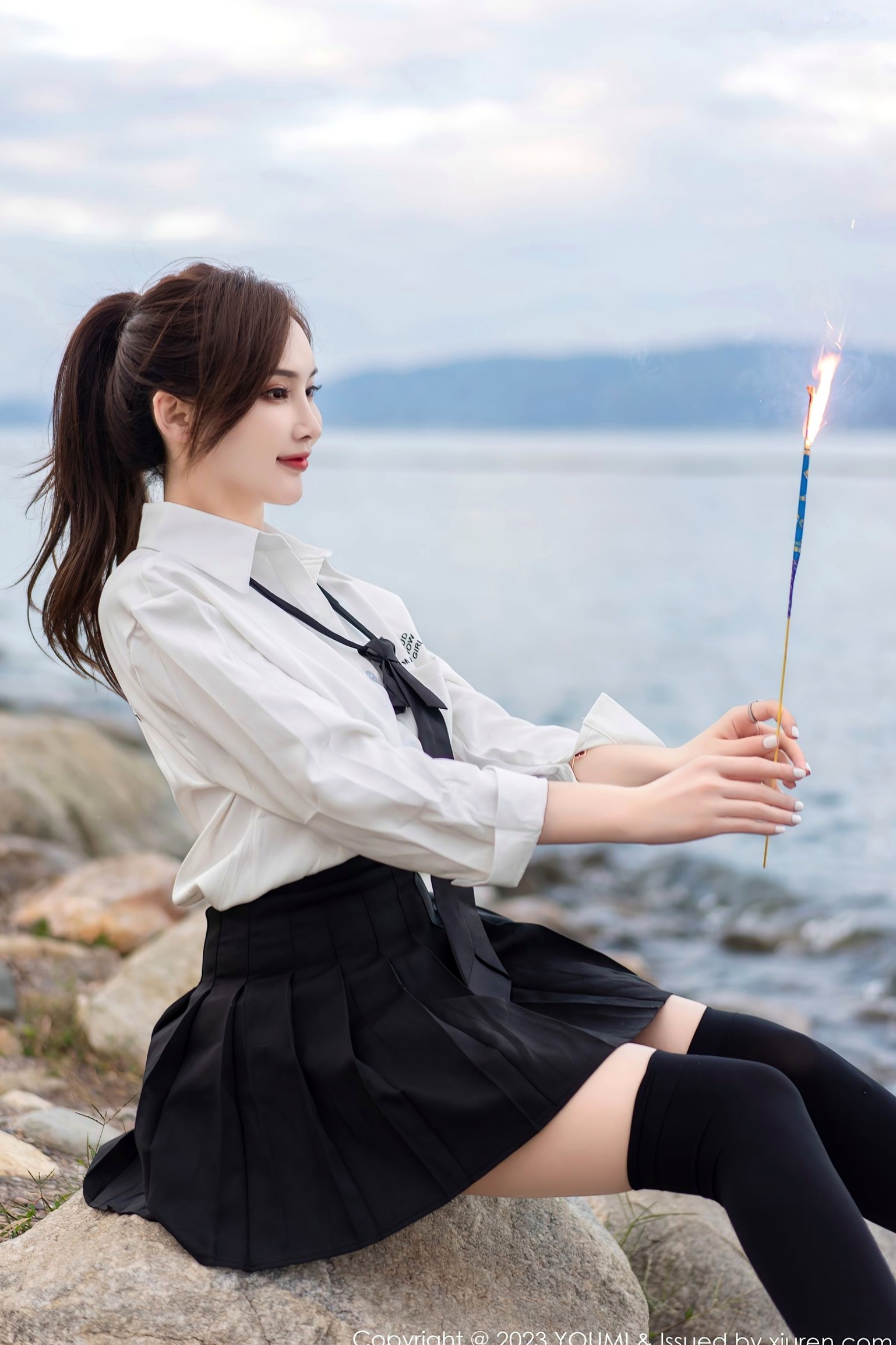Gallery - YouMi尤蜜荟 - Chiness Model -903-周妍希：大理旅拍性感白衬衫黑短裙，制服诱惑与绝美背影勾勒极致曲线，无圣光大尺度私房写真尤蜜荟 - Chiness Model 性感诱惑大尺度私房照 周妍希女神私房照_秀色女神 - image 7