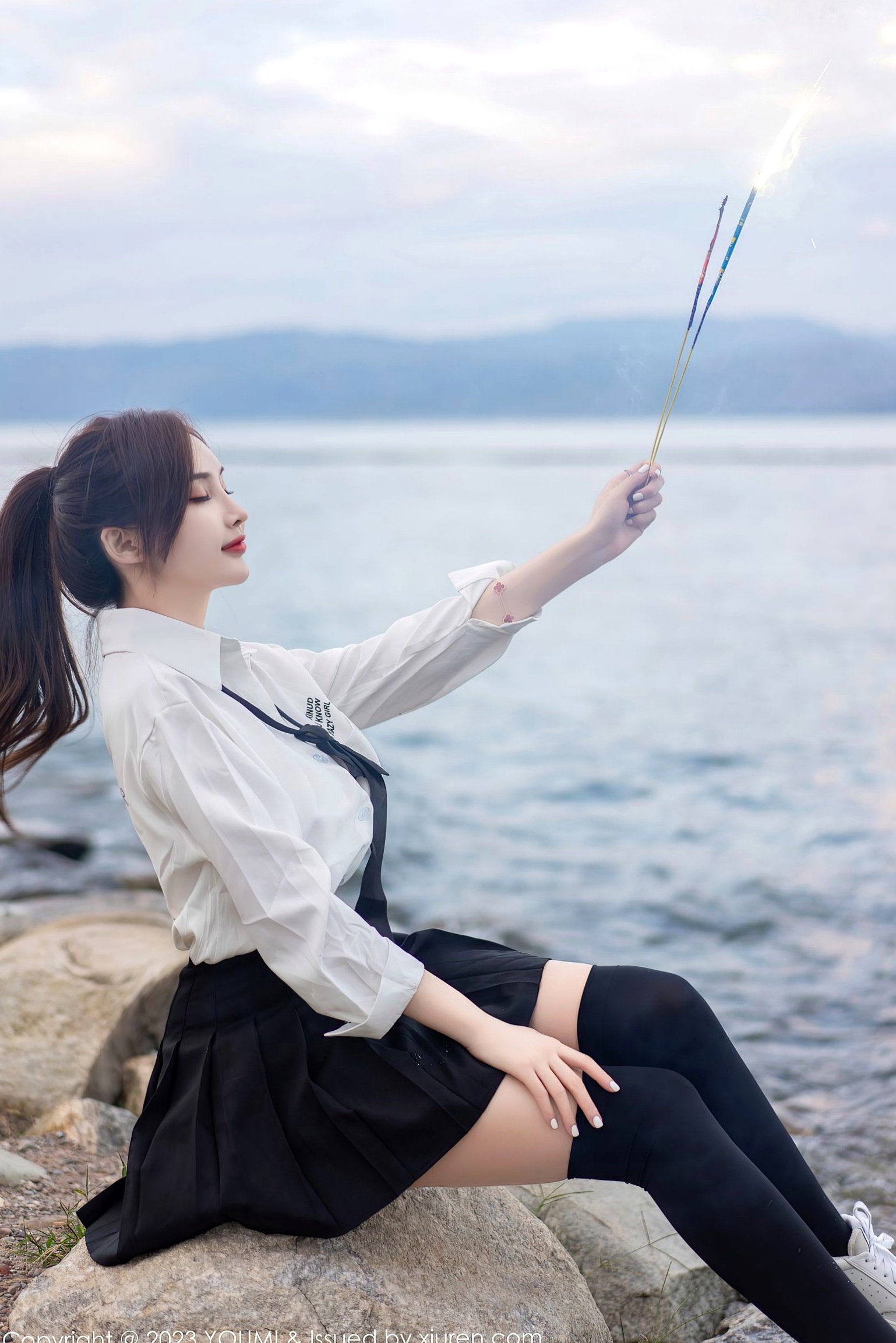 Gallery - YouMi尤蜜荟 - Chiness Model -903-周妍希：大理旅拍性感白衬衫黑短裙，制服诱惑与绝美背影勾勒极致曲线，无圣光大尺度私房写真尤蜜荟 - Chiness Model 性感诱惑大尺度私房照 周妍希女神私房照_秀色女神 - image 10