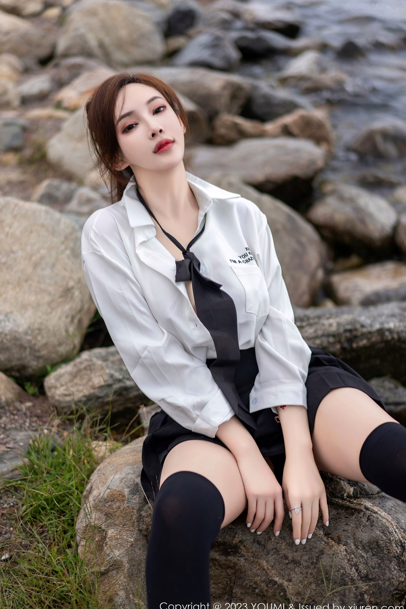 Gallery - YouMi尤蜜荟 - Chiness Model -903-周妍希：大理旅拍性感白衬衫黑短裙，制服诱惑与绝美背影勾勒极致曲线，无圣光大尺度私房写真尤蜜荟 - Chiness Model 性感诱惑大尺度私房照 周妍希女神私房照_秀色女神 - image 21