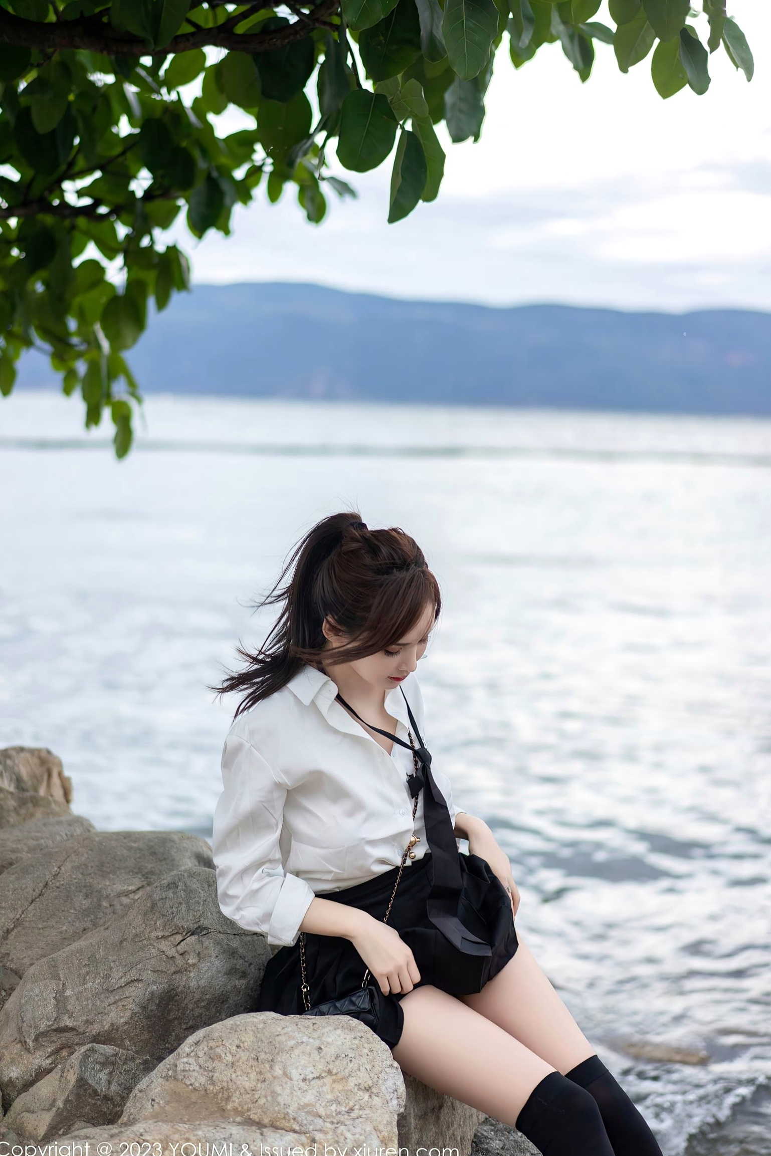 Gallery - YouMi尤蜜荟 - Chiness Model -903-周妍希：大理旅拍性感白衬衫黑短裙，制服诱惑与绝美背影勾勒极致曲线，无圣光大尺度私房写真尤蜜荟 - Chiness Model 性感诱惑大尺度私房照 周妍希女神私房照_秀色女神 - image 28