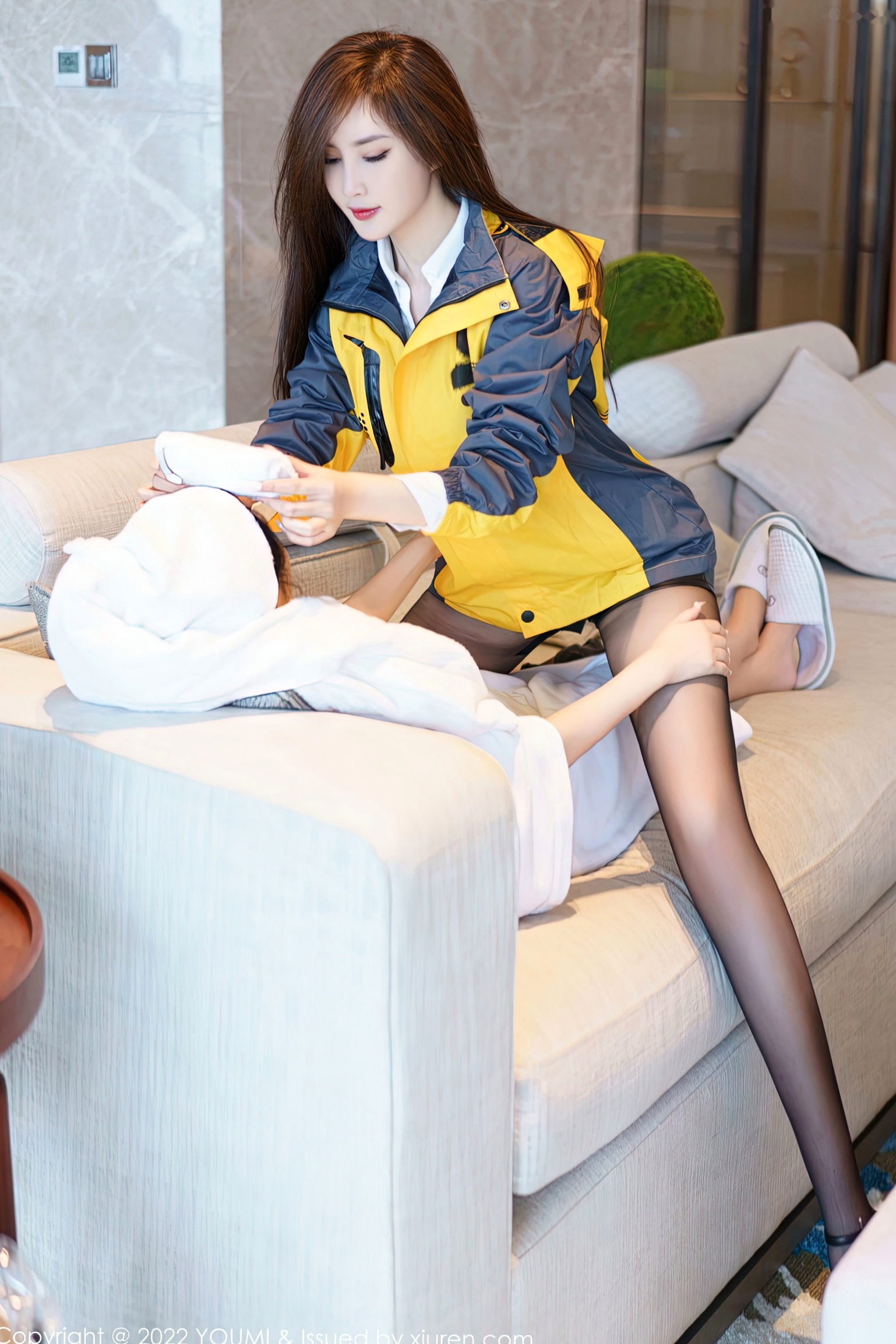 Gallery - YouMi尤蜜荟 - Chiness Model -周妍希：外卖小姐姐角色扮演，白衬衫皮裙私房诱惑，演绎极致性感与多重风情尤蜜荟 - Chiness Model 性感角色扮演私房照诱惑 周妍希女神私房照_秀色女神 - image 16