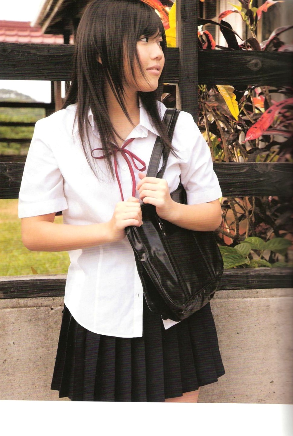 Gallery - PB写真集_宮崎美穂《Shining Sky》校服清纯甜美与泳装性感诱惑高清写真日本清纯比基尼校服治愈系 宫崎美穗女神私房照_秀色女神 - image 76