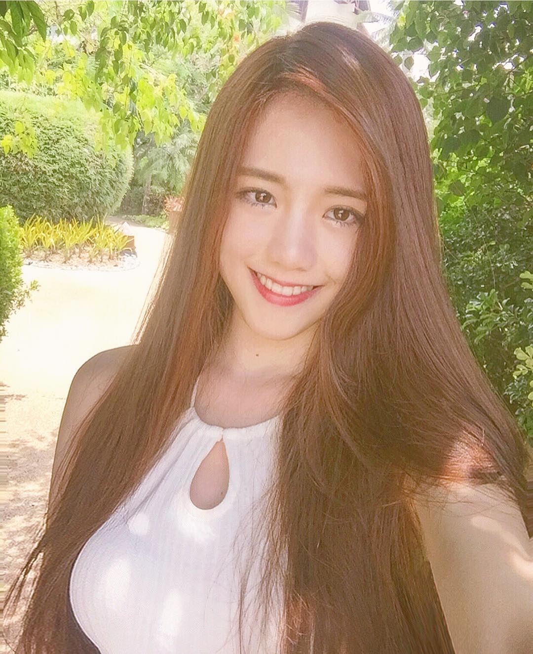 张凯玲 气质女神比基尼最新写真图