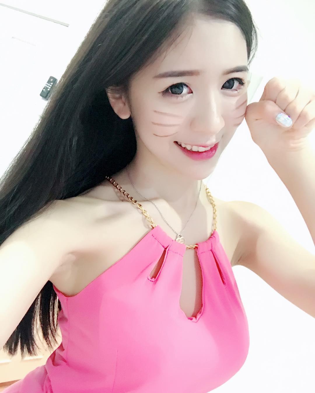 比基尼不要停！清新正妹「Chong Anqi」高颜值看不腻