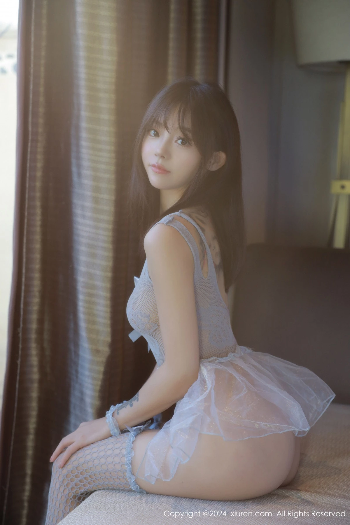 [XiuRen]高清写真图 2024.03.12 No.8214 佘贝拉Bella 性感美腿