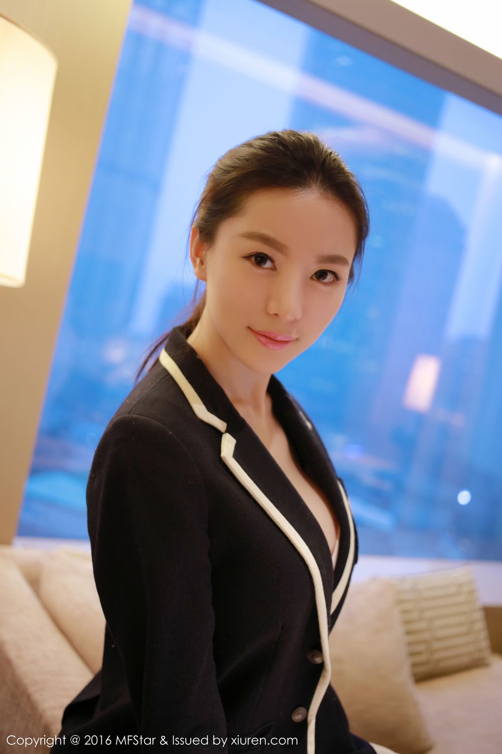 慕羽茜 [MFStar模范学院]高清写真图2016.10.28 VOL.076