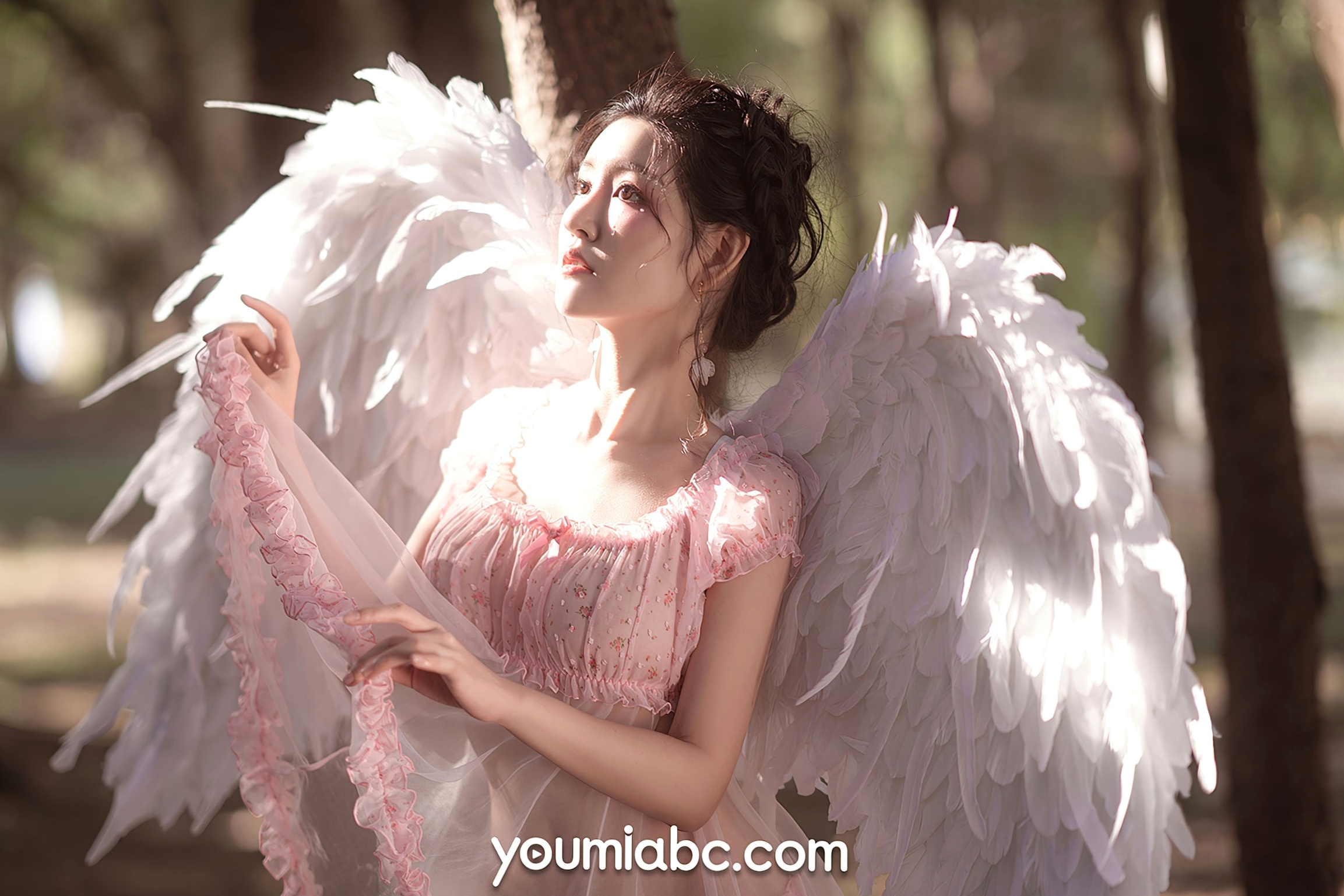 Gallery - YouMi尤蜜-沈梦瑶《粉天使》：森林户外角色扮演，粉色蕾丝透视睡裙，化身梦幻羽翼小天使，极致唯美撩人，无圣光大尺度写真尤蜜荟 - Chiness Model 角色扮演性感私房照大尺度 沈梦瑶女神私房照_秀色女神 - image 3