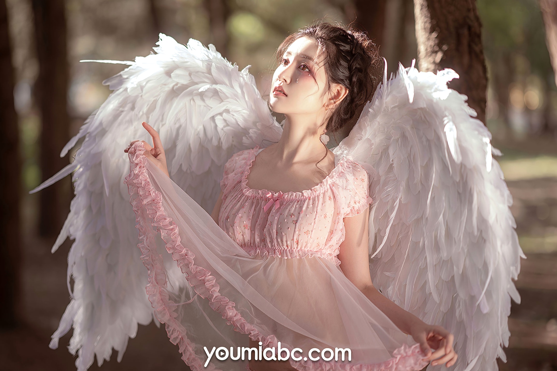 Gallery - YouMi尤蜜-沈梦瑶《粉天使》：森林户外角色扮演，粉色蕾丝透视睡裙，化身梦幻羽翼小天使，极致唯美撩人，无圣光大尺度写真尤蜜荟 - Chiness Model 角色扮演性感私房照大尺度 沈梦瑶女神私房照_秀色女神 - image 11