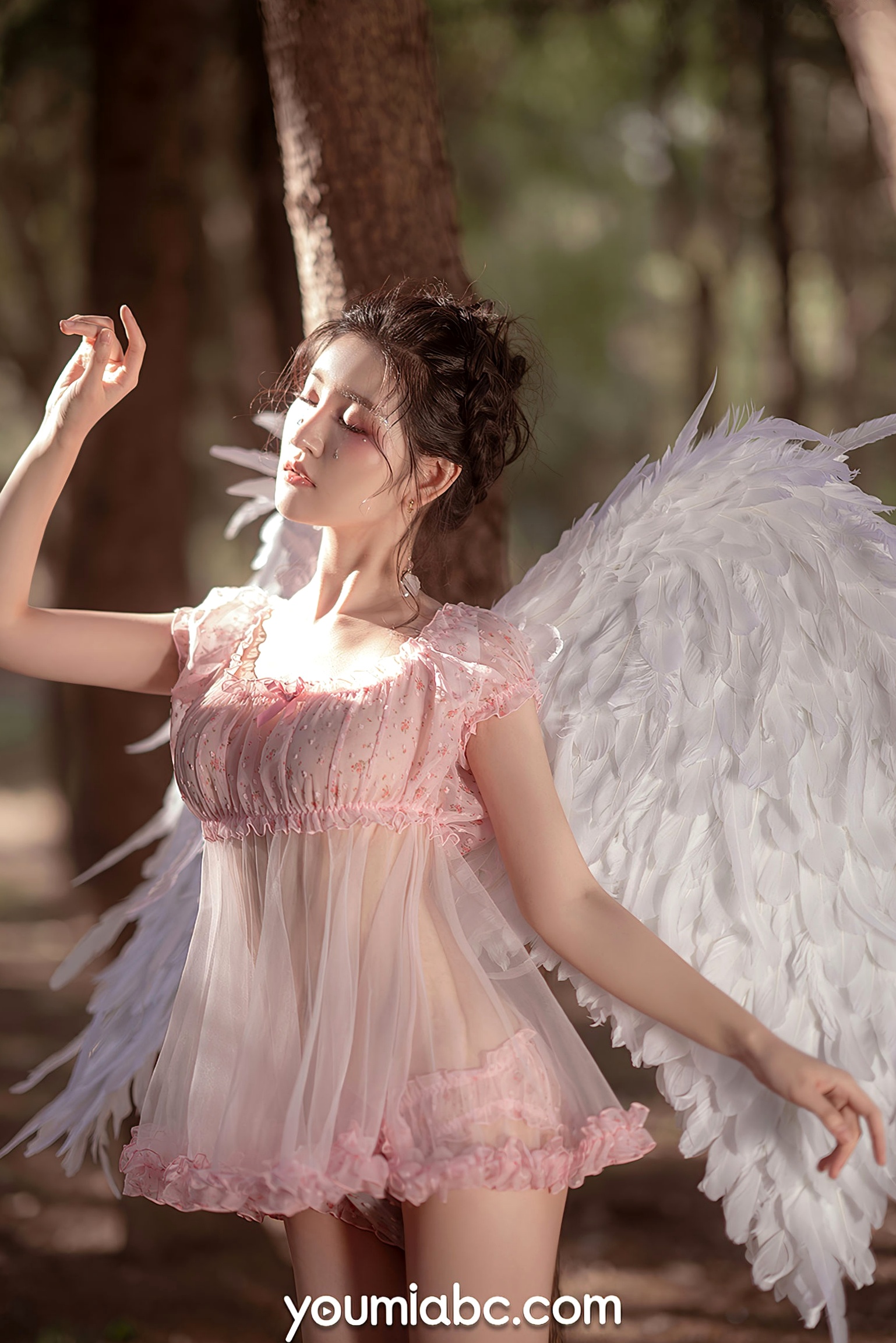 Gallery - YouMi尤蜜-沈梦瑶《粉天使》：森林户外角色扮演，粉色蕾丝透视睡裙，化身梦幻羽翼小天使，极致唯美撩人，无圣光大尺度写真尤蜜荟 - Chiness Model 角色扮演性感私房照大尺度 沈梦瑶女神私房照_秀色女神 - image 18